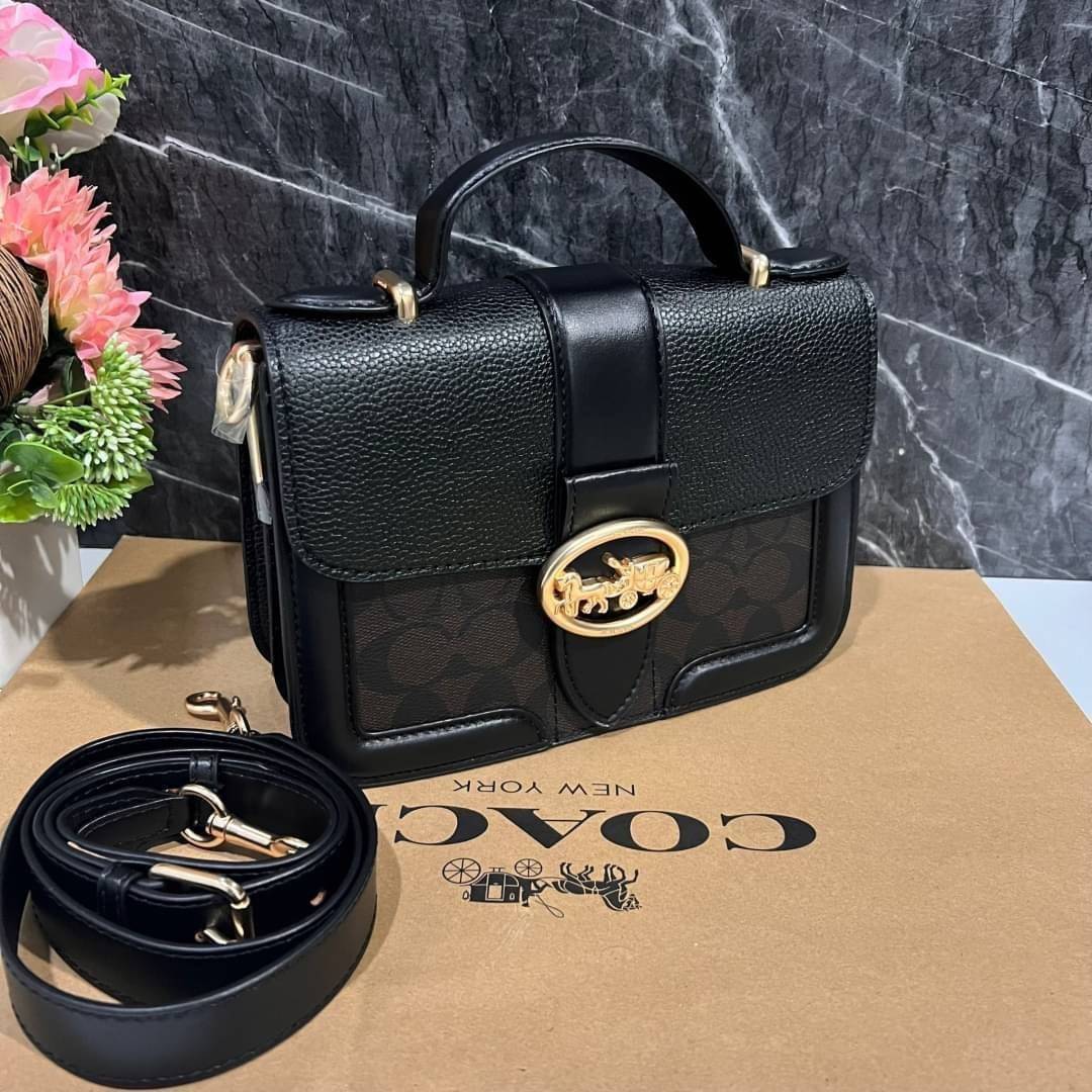 COACH SMALL GEORGIE TOP HANDLE IN BLOCKED SIGNATURE CANVAS ((6504//0468//6192//6015)) compact body portable shoulder bag 🌈ห้ามพลาด รุ่นแนะนำค่าา! พร้อมส่งทันที! กระเป๋าหิ้ว//สะพายข้างได้ วัสดุหนังแท้ 🔺หนึ่งใบทำลายหนังผสมกัน3แบบได้ลงตัวสวยง