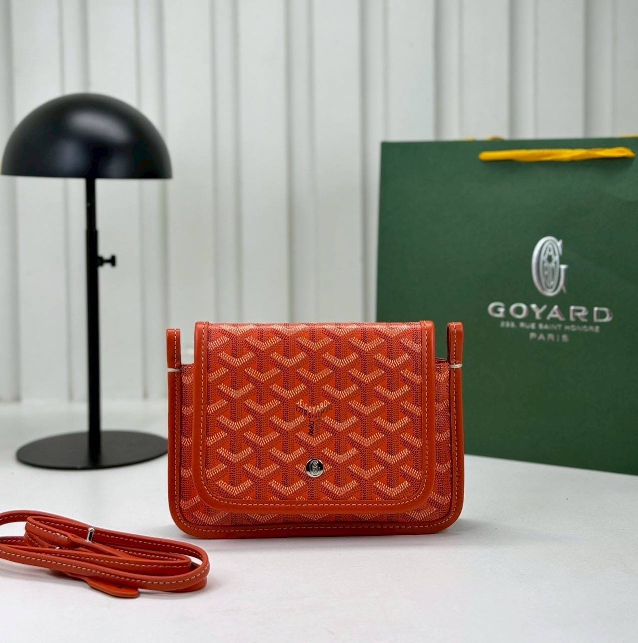 10 สี ORI หนังแท้ | GOYARD Plumet pouch-wallet กระเป๋าสะพายใบเล็กกะทัดรัด ดีไซน์กระเป๋าสตางค์ Plumet ดีไซน์มาพร้อมช่องใส่เหรียญ ธนบัตร และบัตรต่างๆ สามารถสะพายไหล่เป็นกระเป๋าสะพายข้างได้เหมือนกระเป๋าใบเล็ก