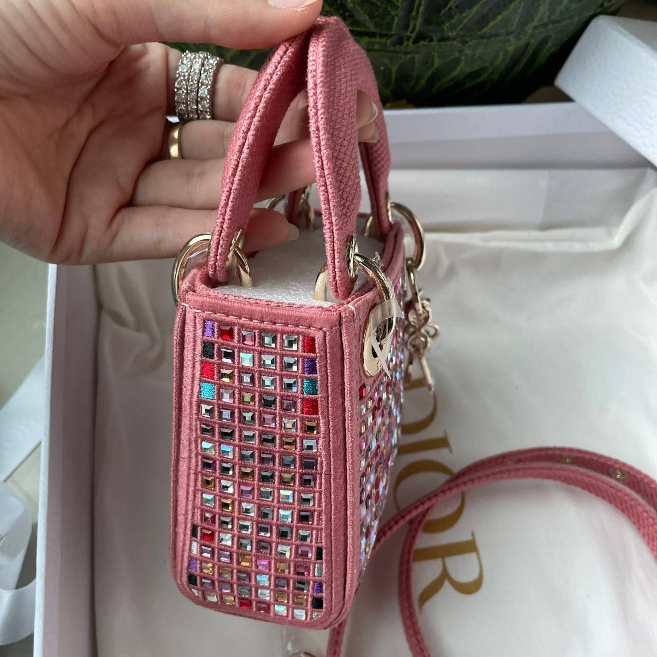 Micro Lady Dior Bag Dark Pink Metallic Canvas Embroidered with Multicolor Crystals เกรดใช้งานสลับใบจริงได้ เทพออริจินอล เป็นรุ่นสั่งทำพิเศษ ภาพสินค้าถ่ายจากงานขายจริงใช้งานต่างประเทศได้