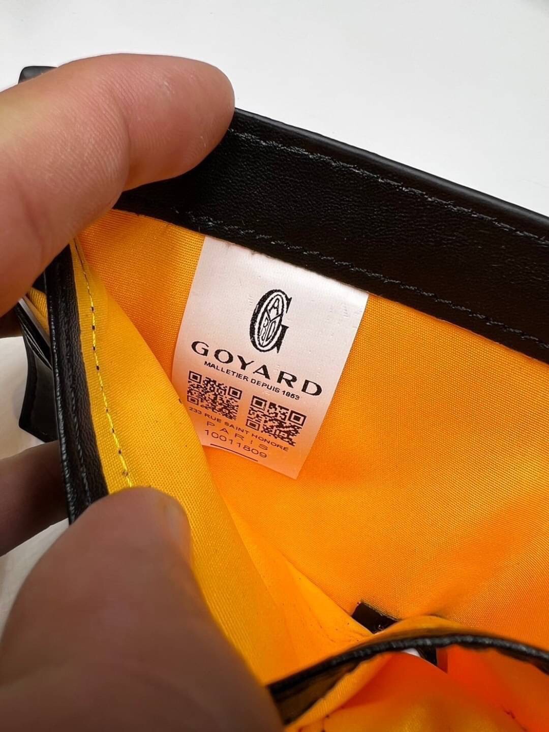 GOYARD WALLET / GOYARD Victoire Bifold Wallet พร้อมส่งที่ไทย เกรดเทพออริจินอล หนังเกรดดีสุด กระเป๋าสตางค์ผู้ชายใบสั้น พร้อมกล่องเขียวแบรนด์สวยหรู อีกรุ่นที่ยอดขายไม่เคยตก ภาพสินค้าถ่ายจากงานขายจริง ใช้งานต่างประเทศได้เลยค่ะ