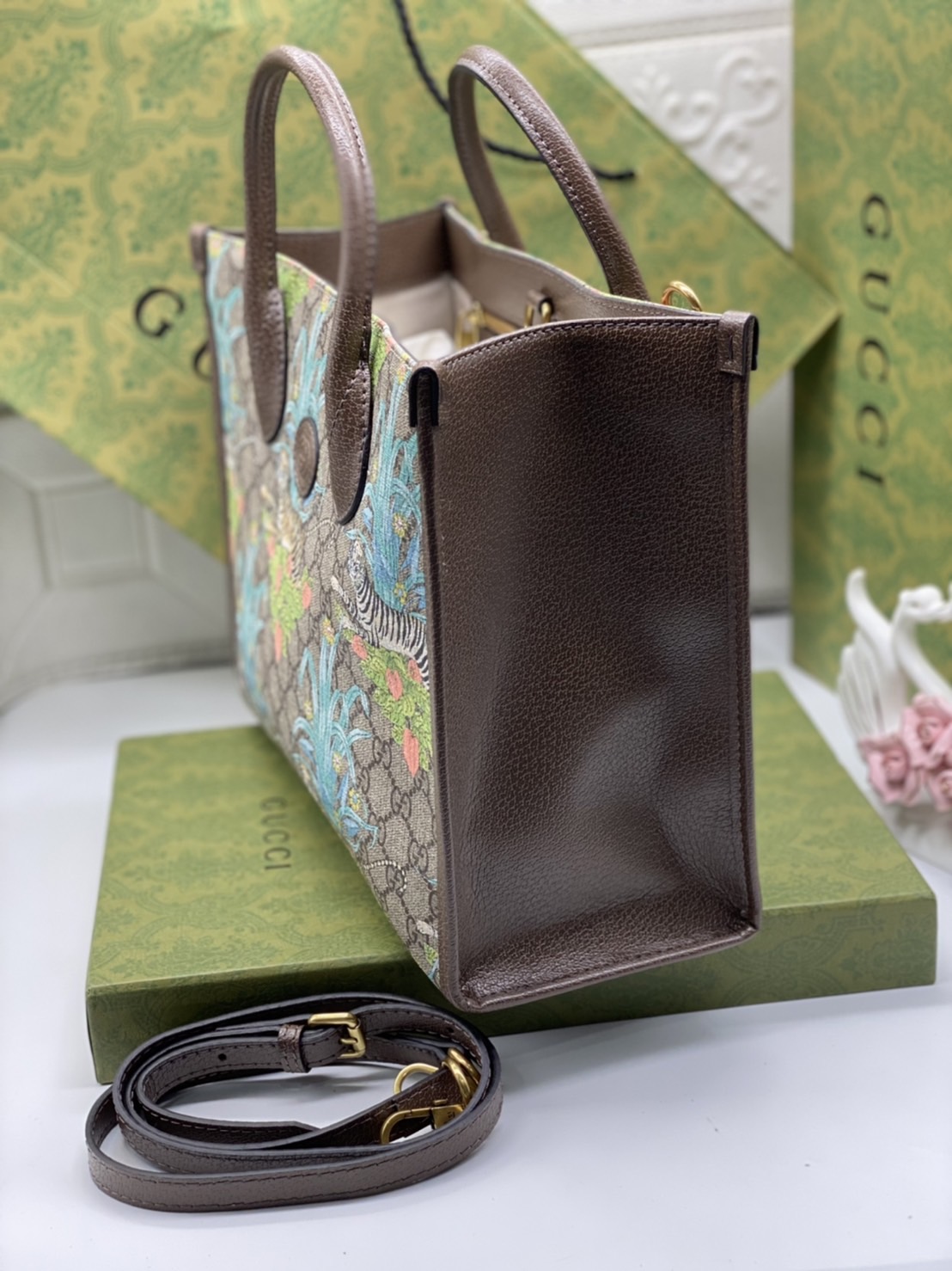 หนังแท้ GUCCI Tiger GG small tote bag พร้อมส่งที่ไทย