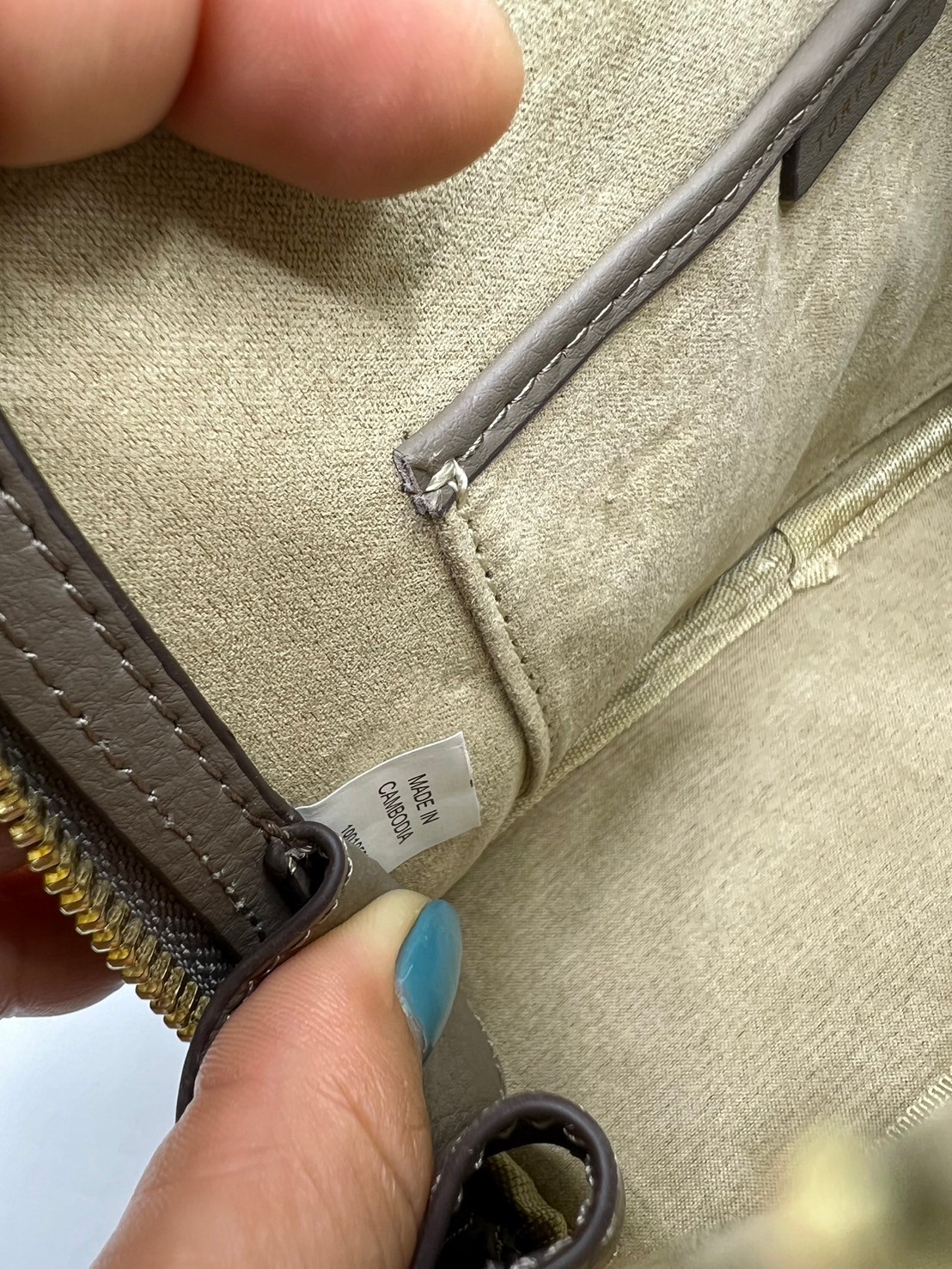 TORY BURCH MINI PEBBLED SWING BAG / Tory Mini Swing Bag in Pebbled Leather / T Monogram Jacquard Swing Bag กระเป๋าสะพาย คอลเลคชั่นใหม่ล่าสุดดีไซน์สุดคลาสสิก รูปทรงโดม