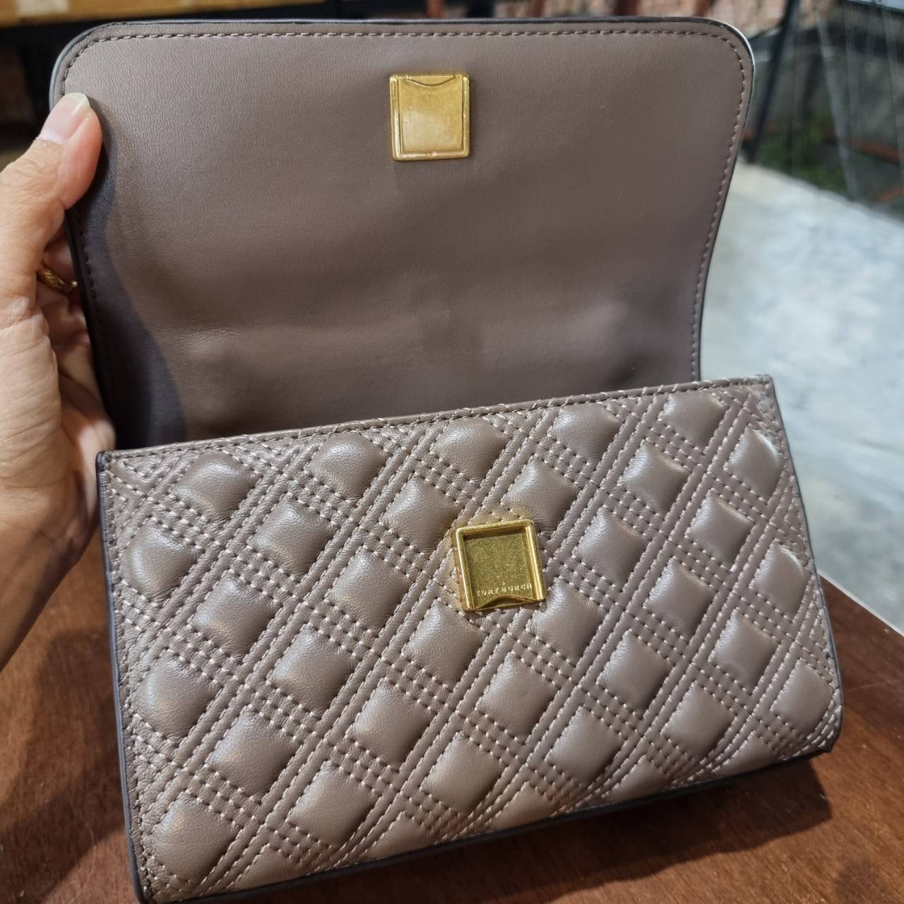 OUTLET 】TORY BURCH FLEMING SMALL CONVERTIBLE SHOULDER BAG แรร์ไอเท็ม สีมาใหม่ นิวซีซั่น สวยหรู ดูผู้ดีสุด