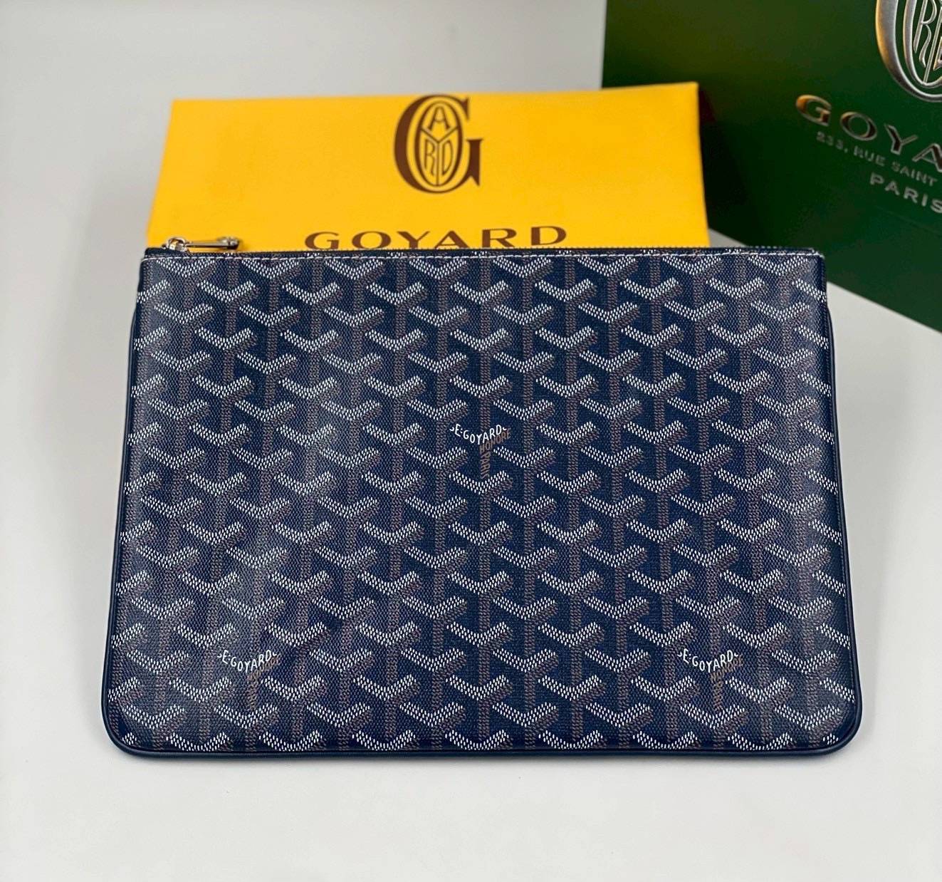 ORI หนังแท้ | GOYARD Senat MM Pouch / GOYARD Clutch Bag กระเป๋าทรงพอชคลัช ใช้เป็นกระเป๋าจัดระเบียบสำนักงานได้ เหมาะสำหรับใส่เอกสารขนาด A4, จัดระเบียบสิ่งของในกระเป๋า หรือใช้เป็นกระเป๋าคลัตช์สำหรับใช้ในชีวิตประจำวัน