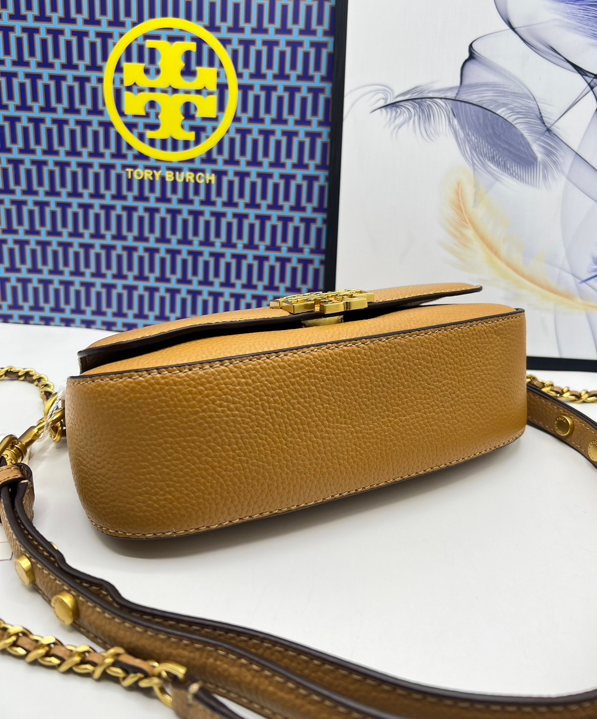Tory Burch Britten Convertible Crossbody Bag กระเป๋าสะพายดีไซน์เรียบหรู เกรดออริ สลับแท้ 1:1 ใช้งานต่างประเทศได้