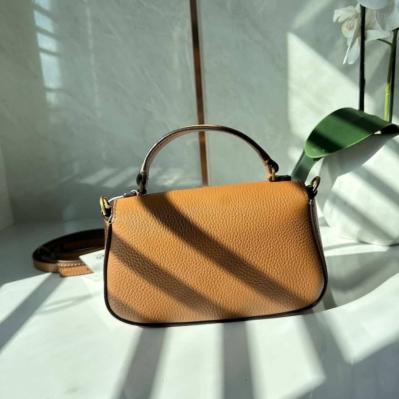 Tory Burch Britten Mini Top Handle Crossbody Bag กระเป๋าสะพายใบเล็กดีไซน์เรียบหรู เกรดออริ สลับแท้ 1:1 ใช้งานต่างประเทศได้