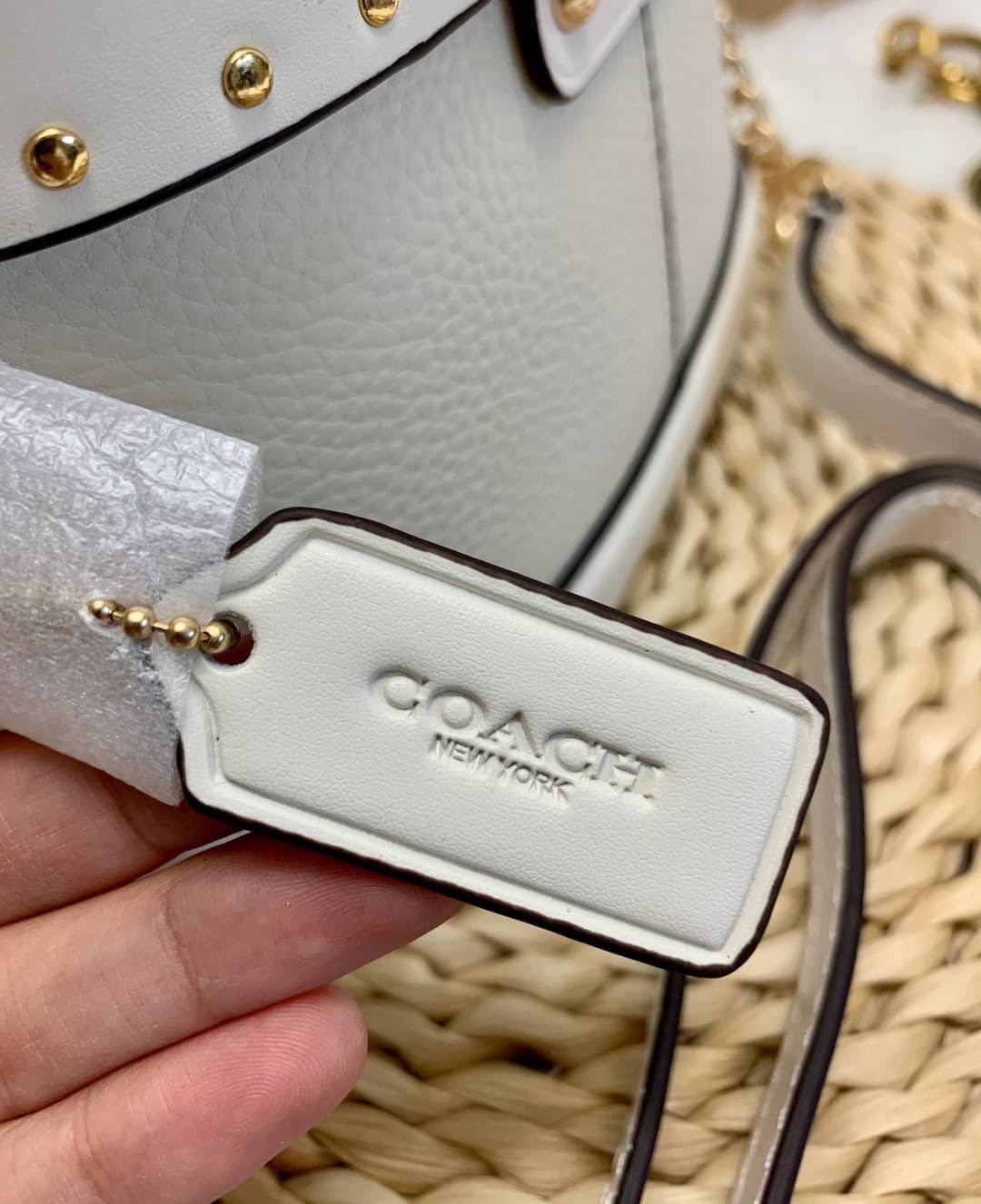 COACH GEORGIE GEM CROSSBODY WITH RIVETS ((5506))