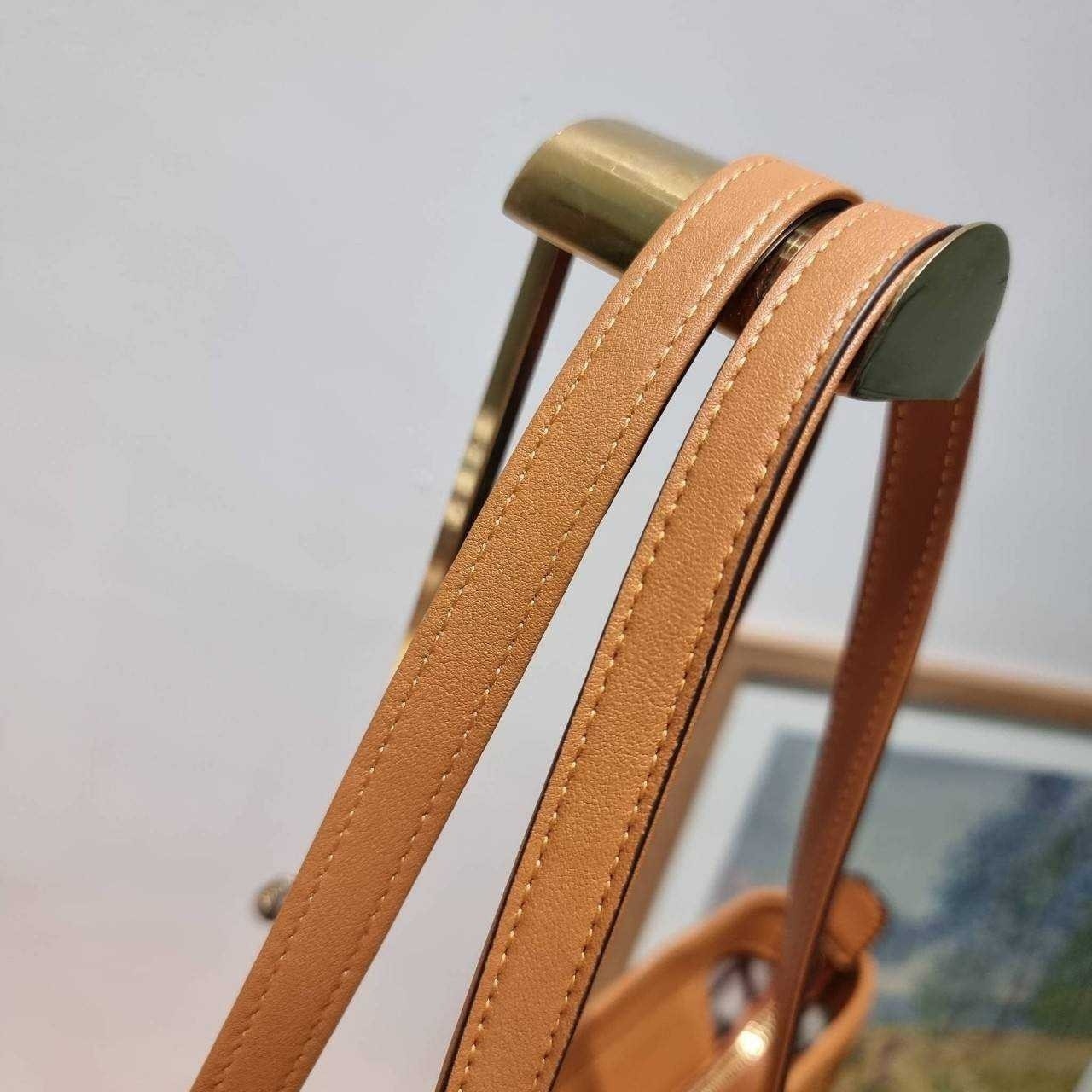 M.C.M MEDIUM TONI SHOPPER กระเป๋าทรงโท้ทใบใหญ่จุใจ เกรดท็อปออริ 1:1 สลับแท้ ใช้งานต่างประเทศได้