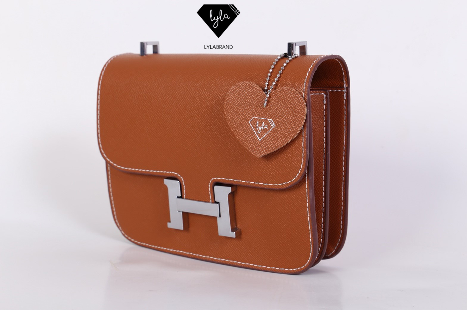 LYLABRAND🔔 Constance ไซต์ 18 สุดฮอต รุ่นนี้หนัง Epsom , PU top premium นะคะ หนังดีเลอค่าน่าสอยมากกก บอกคำเดียวเลยว่าเด็ดสุด !! เหมือนหนังแท้เบอสุดค่ะคูณผู้หญิง ลูกค้าเก่าน่าจะทราบกันดีอยู่แล้วว่าคุณภาพของร้านนี้ต้องมาเป็นอันดับหนึ่งเท่านั้น อิอิ ม