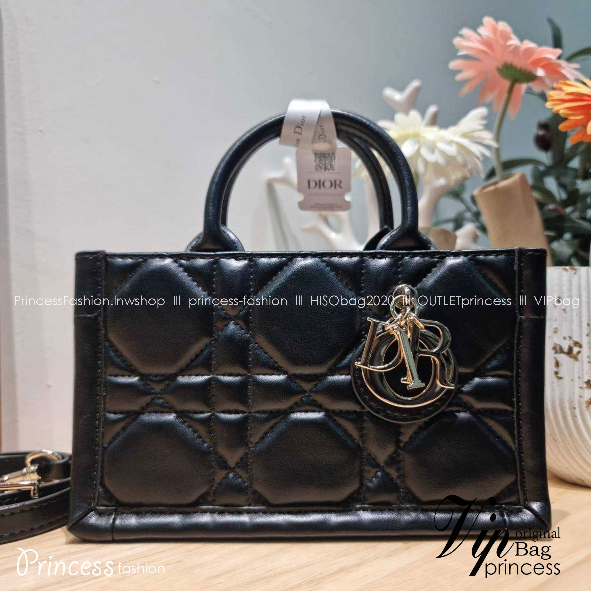 Dior mini book tote macro cannage bag กระเป๋าทรงโท้ทสุดฮิต ไซส์มินิ ดีไซน์ใหม่ หนังสวย พกพาไปไหนก็ได้ คล่องตัวและแมตช์ง่ายสุดๆ