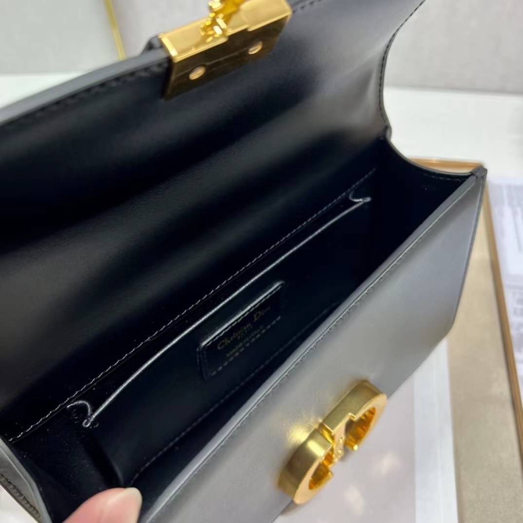 DIOR 30 MONTAIGNE EAST-WEST BAG WITH CHAIN เกรดเทพออริจินอล หนังแท้ งานดีสุด ภาพถ่ายจากงานขายจริง ใช้งานต่างประเทศได้