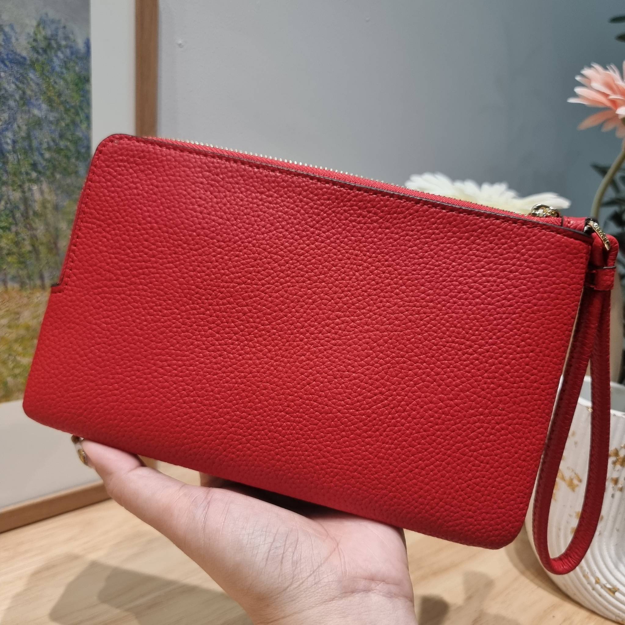 COACH DOUBLE ZIP WALLET IN SIGNATURE CANVAS / C5576 / C5610 / C7313 พร้อมส่ง 8 สี ใหม่ล่าสุด คอล 2023 กระเป๋าคล้องมือใบใหญ่ ดีไซน์ใหม่เล่นระดับ เพิ่มลูกเล่นและดีเทลให้ดูน่าใช้ยิ่งขึ้น