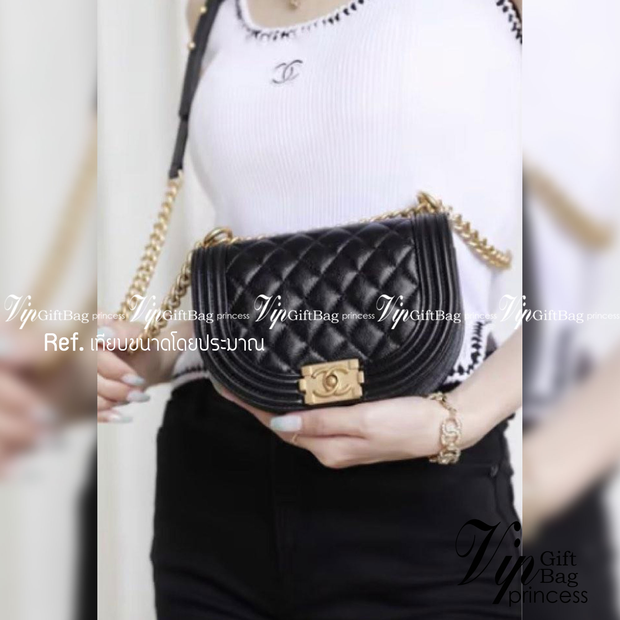 Chanel small boy messenger bag black caviar / Chanel 22A Boy 8" เกรดออริจินัล กระเป๋าสะพายทรง BOY Half Moon จากคอลเลคชั่น 22A รูปทรงโค้งเป็นตัว U ไซส์เล็ก หนังคาเวียสีดำ อะไหล่ทอง สวยเก๋มากๆ เลยค่ะ สายยาวสะพาย crossbody ได้นะคะ หรือจะทบสายแล้วสะพายแบ