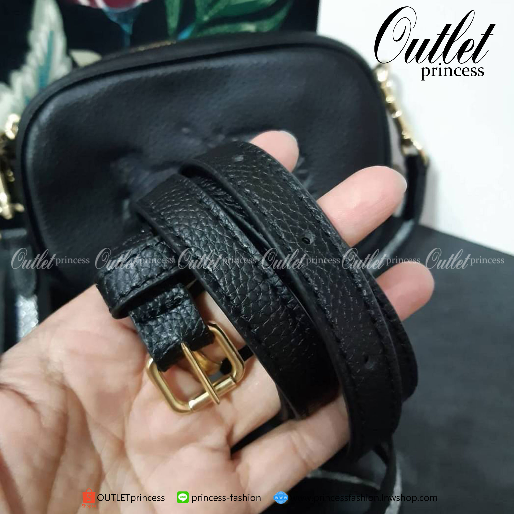 COACH JES CONVERTIBLE BELT BAG IN COLORBLOCK 2IN1 !! กระเป๋าคาดอก/สะพายข้าง ใช้ได้ถึง 2 แบบ!! คุ้มค่ามากที่สุด!! วัสดุหนัง pepble ดีไซน์เรียบ แต่หรู ภายในเป็นช่องโล่ง ใบนี้สาวๆที่ไม่ชอบพกของเยอะ เหมาะมากๆน้า 🙇♀️ ของดีราคาจับต้องได้ ไอเท็มนี