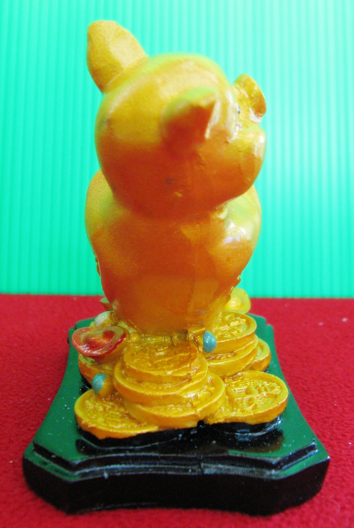 สินค้าหมดค่ะ รูปปั้นหมูแบบเดี่ยวเสริมดวงปีขาล 2561 เสริมโชคลาภวาสนา แบบตั้งโต๊ะค่ะ