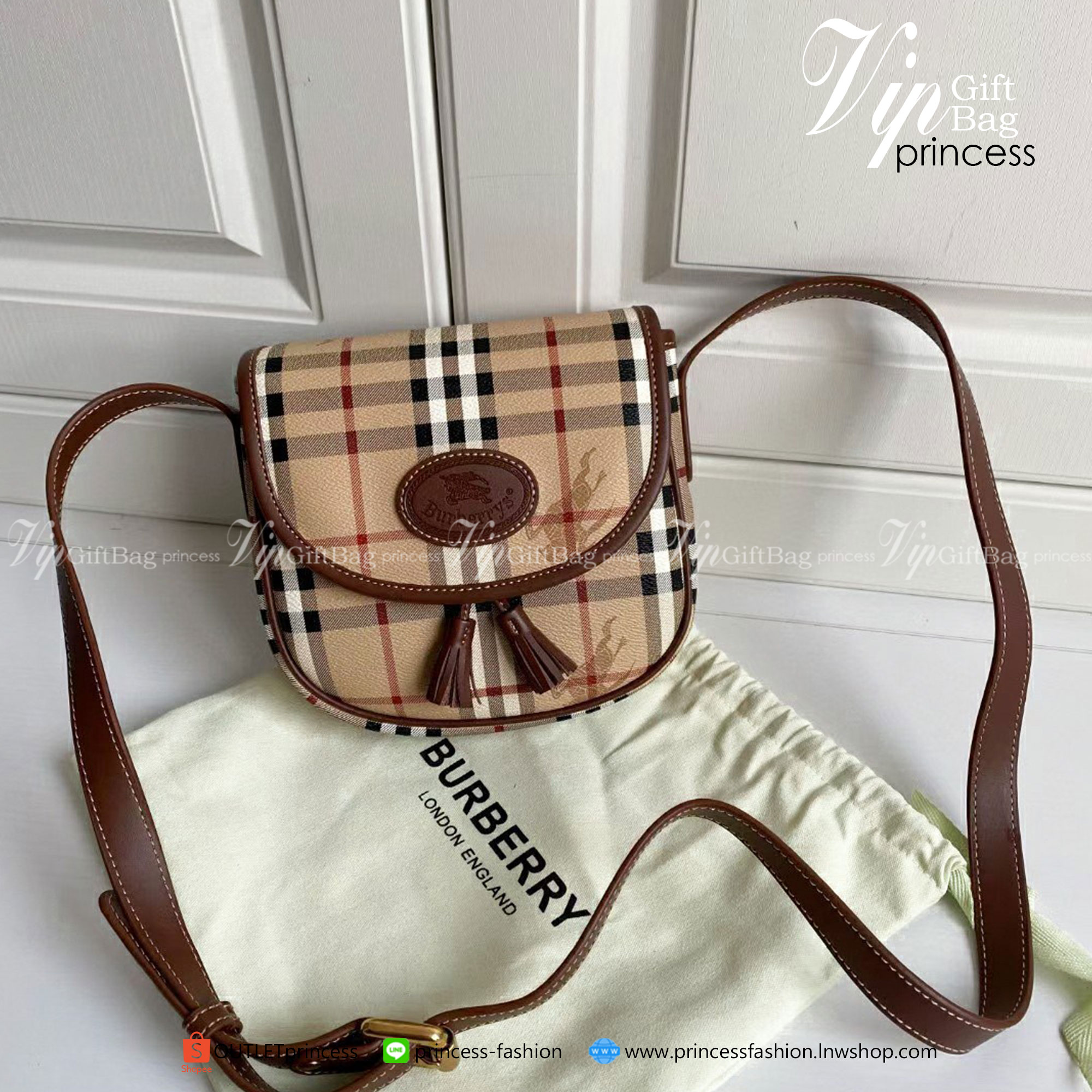 พรีเมี่ยมกิ๊ฟแท้ 100% BURBERRY CROSSBODY VINTAGE BAG VIP GIFT WITH PURCHASE (GWP)
