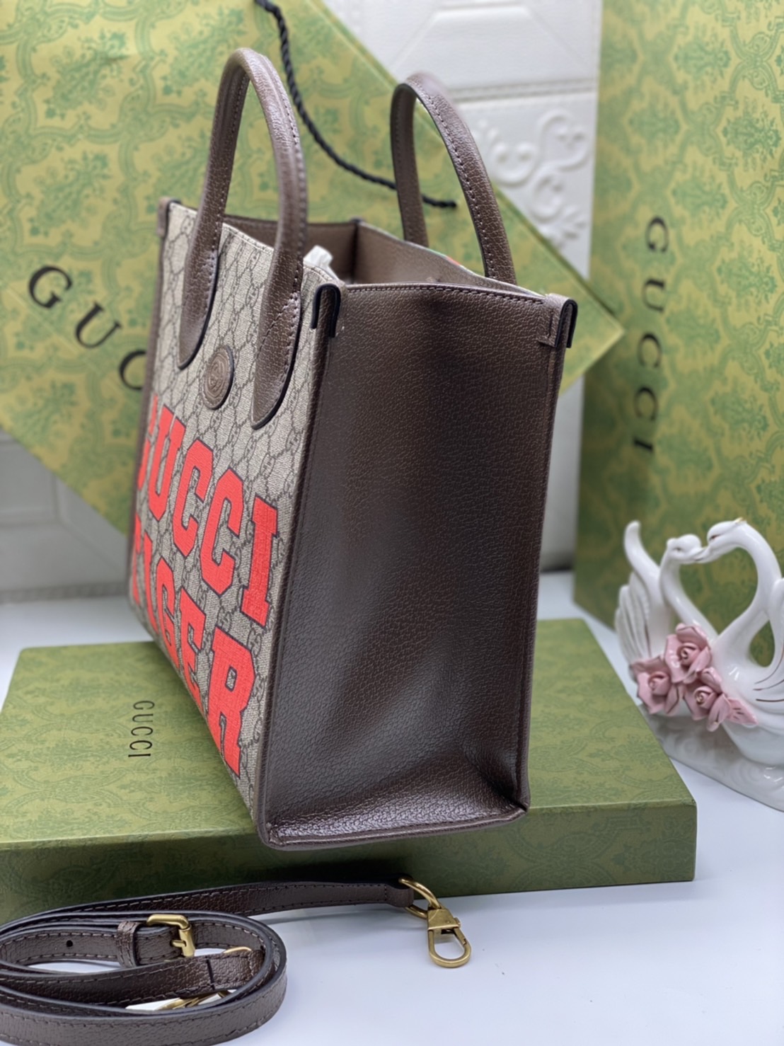 หนังแท้ Gucci Tiger GG small tote bag พร้อมส่งที่ไทย