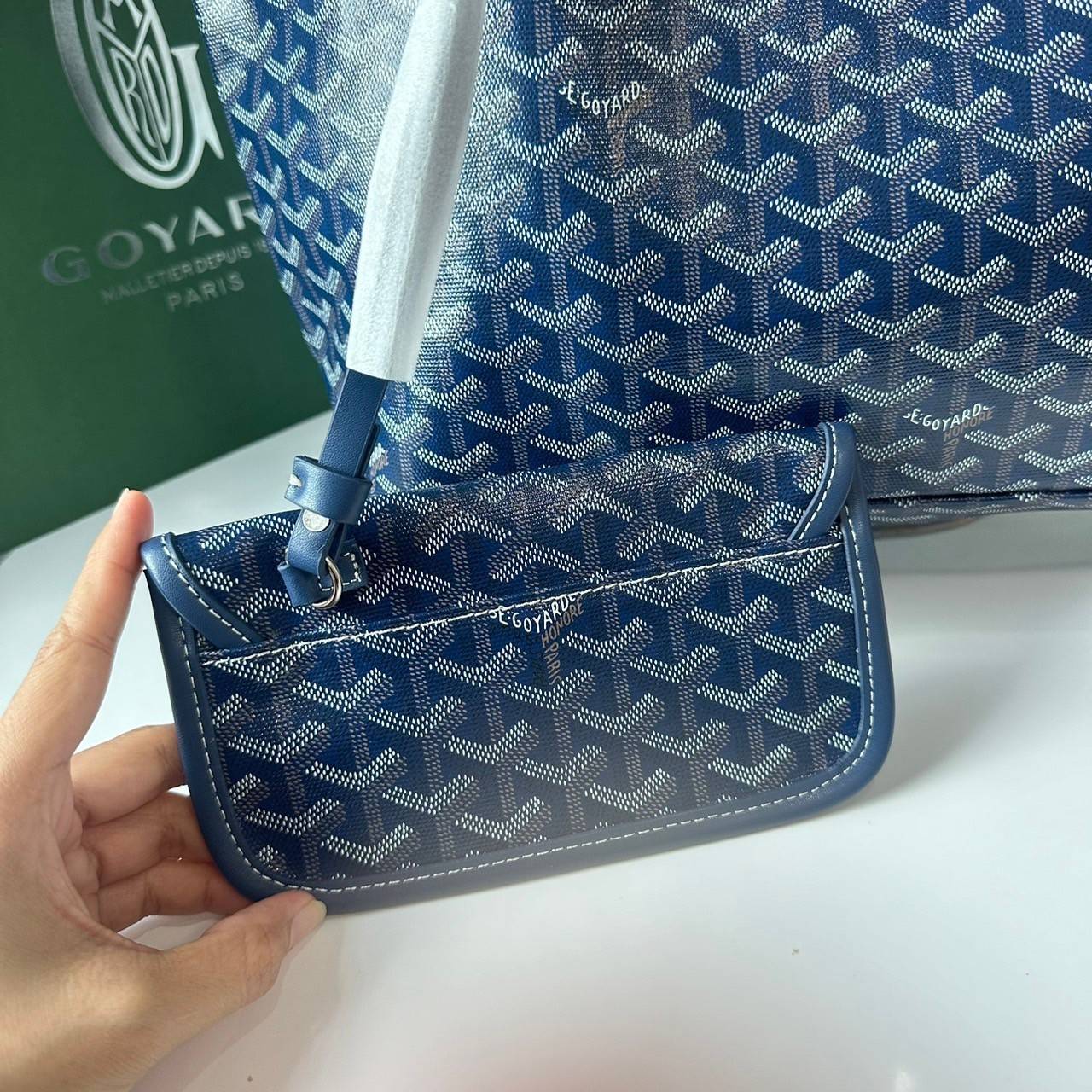 พร้อมส่ง 5 สี PM GOYARD ANJOU PM REVERSIBLE TOTE BAG / Goyard tote bag กระเป๋าทรงโท้ทใบใหญ่ เกรดไฮเอน 1:1 ใช้งานต่างประเทศได้ ภาพถ่ายจากงานขายจริง