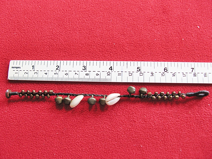 สร้อยข้อมือเชียกเทียนหอยเบี้ยค่ะ