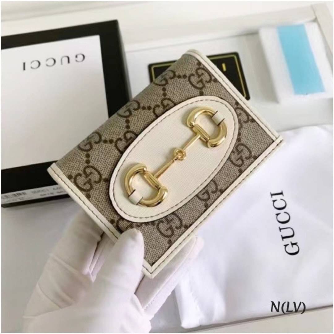 หนังแท้ GUCCI horsebit wallet / GUCCI Jackie wallet / GUCCI WALLET พร้อมส่งที่ไทย กระเป๋าสตางค์รุ่นยอดนิยม งานหนังแท้ทั้งใบ ภาพสินค้าถ่ายจากงานขายจริง ใช้งานต่างประเทศได้ สวยๆ กันแล้ววันนี้ ใบนี้ must have..ค่ะ.!!