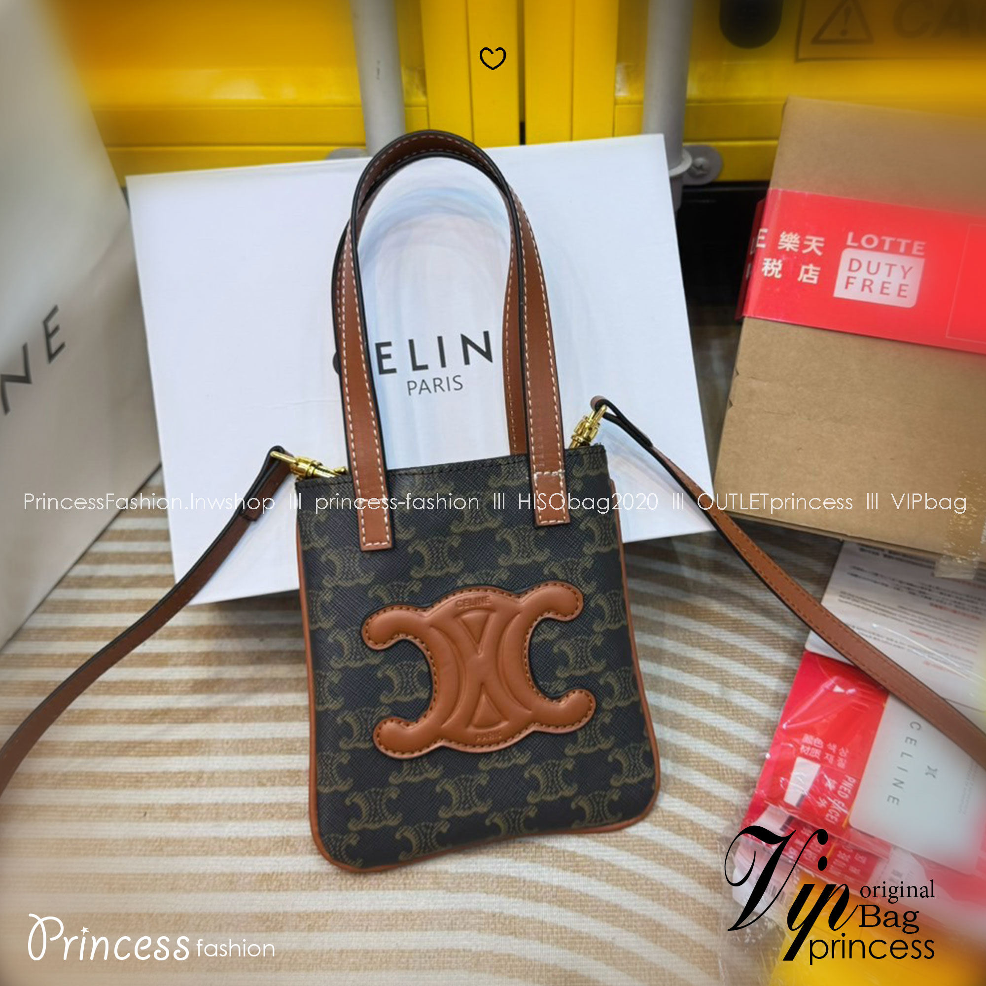 CELINE MICRO CABAS in Triomphe canvas and Leather กระเป๋าโท้ทมินิไมโครไซส์ กะทัดรัดปุ๊กปิ๊ก ฮอตสุดในเกาหลี ดีไซน์สุดคลาสสิค โดดเด่นด้วยโลโก้หน้าไซส์จัมโบ้