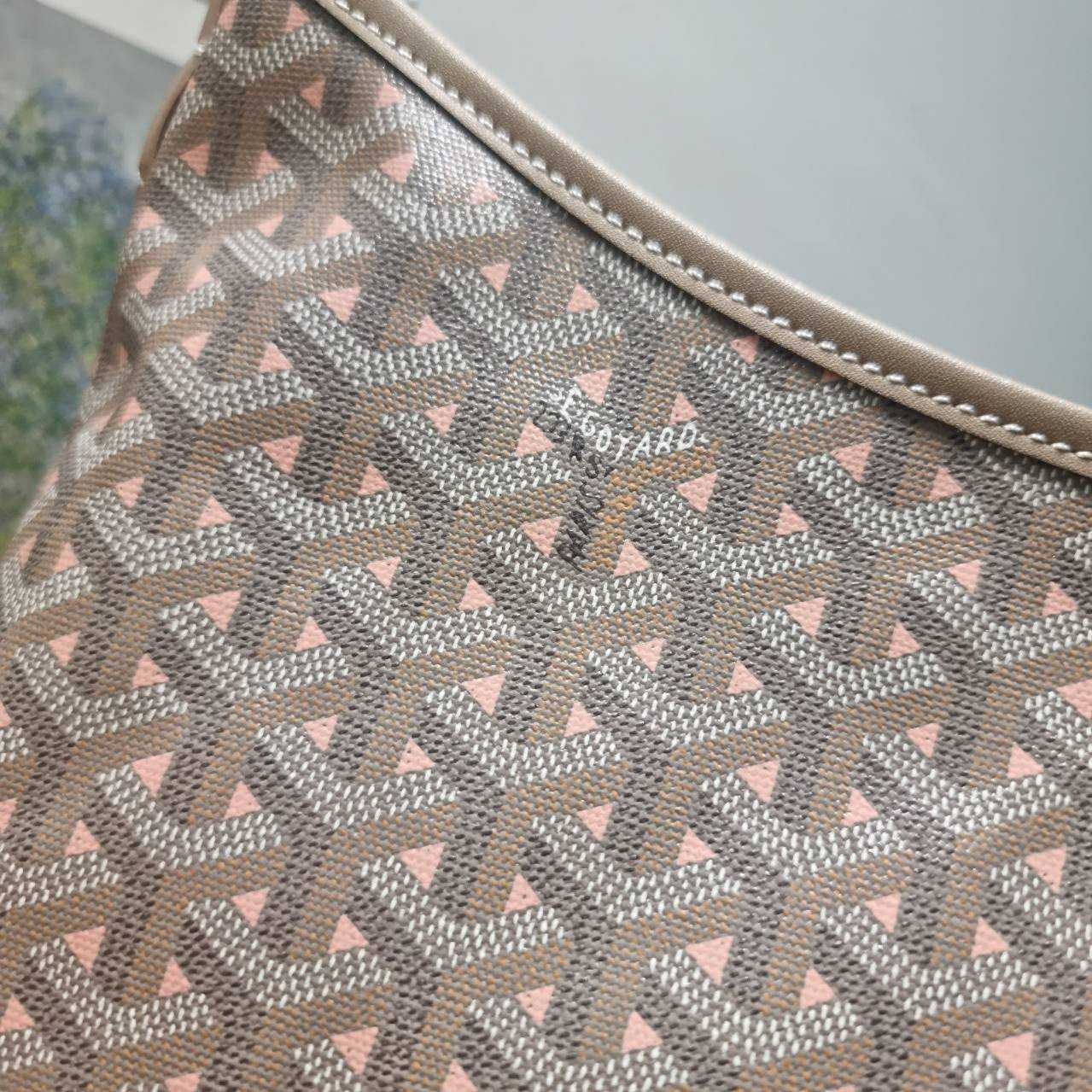 GOYARD BOHEME HOBO BAG กระเป๋าโฮโบใบใหญ่ พร้อมใบลูก มาในสีลิมิเต็ดรุ่นที่ตามหา สวยเด่นเป็นเอกลักษณ์ด้วยลวดลายตัว Y เต็มผืน