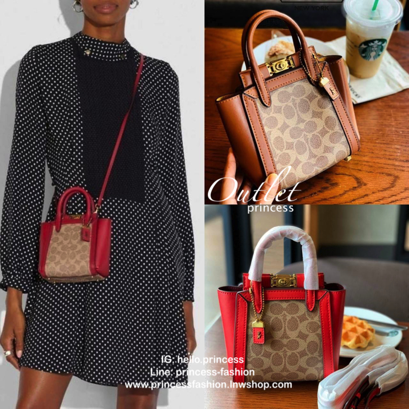 COACH TROUPE TOTE SIGNATURE CROSSBODY BAG กระเป๋าสะพายข้าง/ crossbody size mini หนังแท้ลาย C อะไหล่ทอง vintage เปิดปิดกระเป๋าแบบหมุนล็อค แม่เหล็กในตัว ภายในโล่ง ใส่ wallet สั้น มือถือทุกรุ่น ซัปในเป็นหนังกลับอย่างดี พร้อมสายสะพายถอด ปรับระดับได้ค่ะ