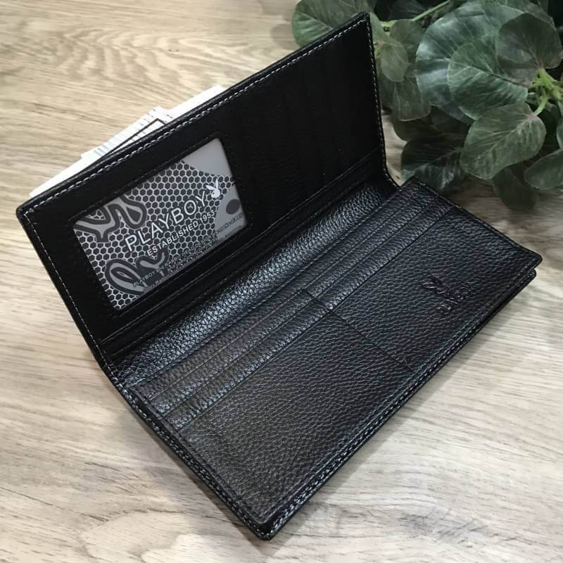 PLAYBOY LEATHER BELT & LONG WALLET VALUE PACK Limited Edition จาก Playboy เซทนี้สุดคุ้มค่ะได้ทั้งเข็มขัดและกระเป๋าสตางค์ใบยาวแบบใส่มือถือได้ มีช่องใส่รูป ช่องใส่บัตร ช่องใส่ธนบัตร แบงก์พัน ช่องซิปใส่เหรียญ แยกเป็นสัดส่วน พร้อมกล่องแบรนด์สามารถมอบเป็นของขว