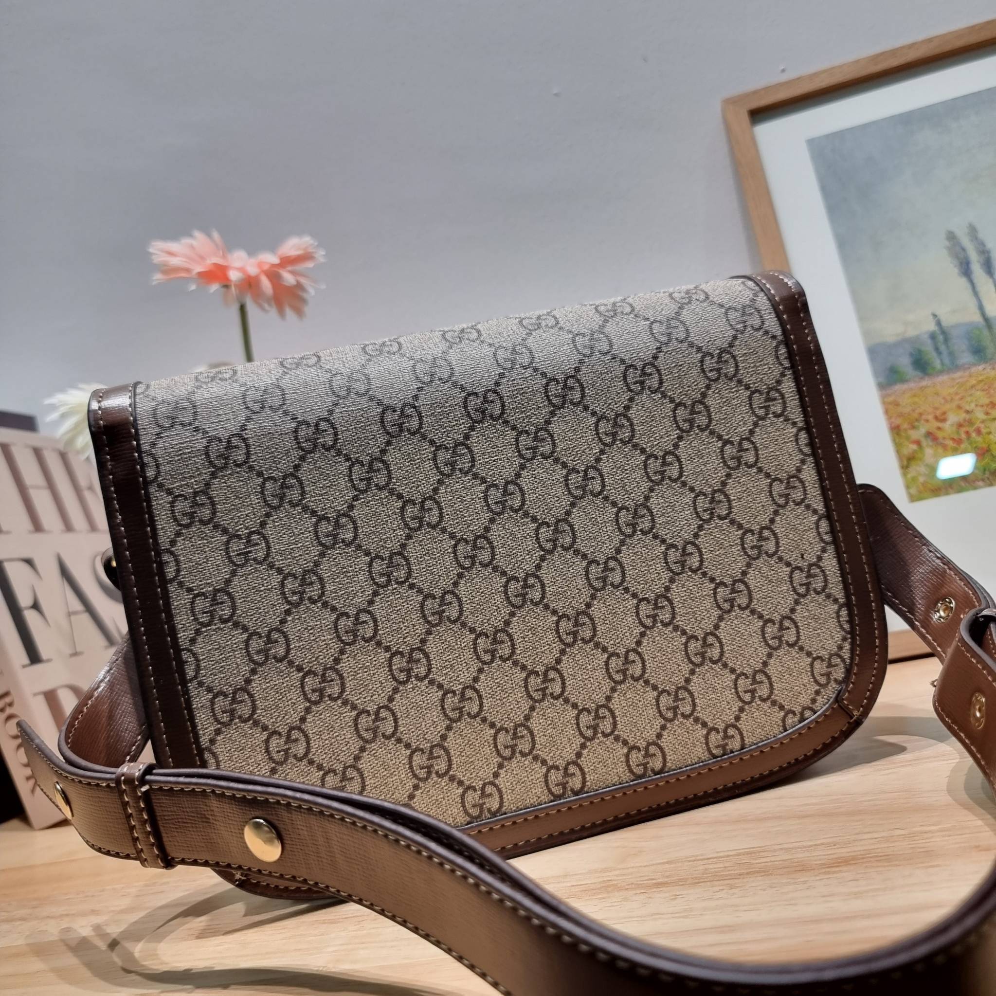 Gucci horsebit 1955 shoulder bag / GUCCI BAG พร้อมส่ง 5 สี กระเป๋าสะพายไหล่/สะพายข้างทรงคลาสสิค สวยผู้ดี ดารา เซเลปใช้กันเพียบ สวยอยู่ทรง มากี่รอบก็ไม่เคยพอ!! รุ่นเด็ดสุด!! ฮ็อตสุด!! ให้สิบว้าวไปเลย