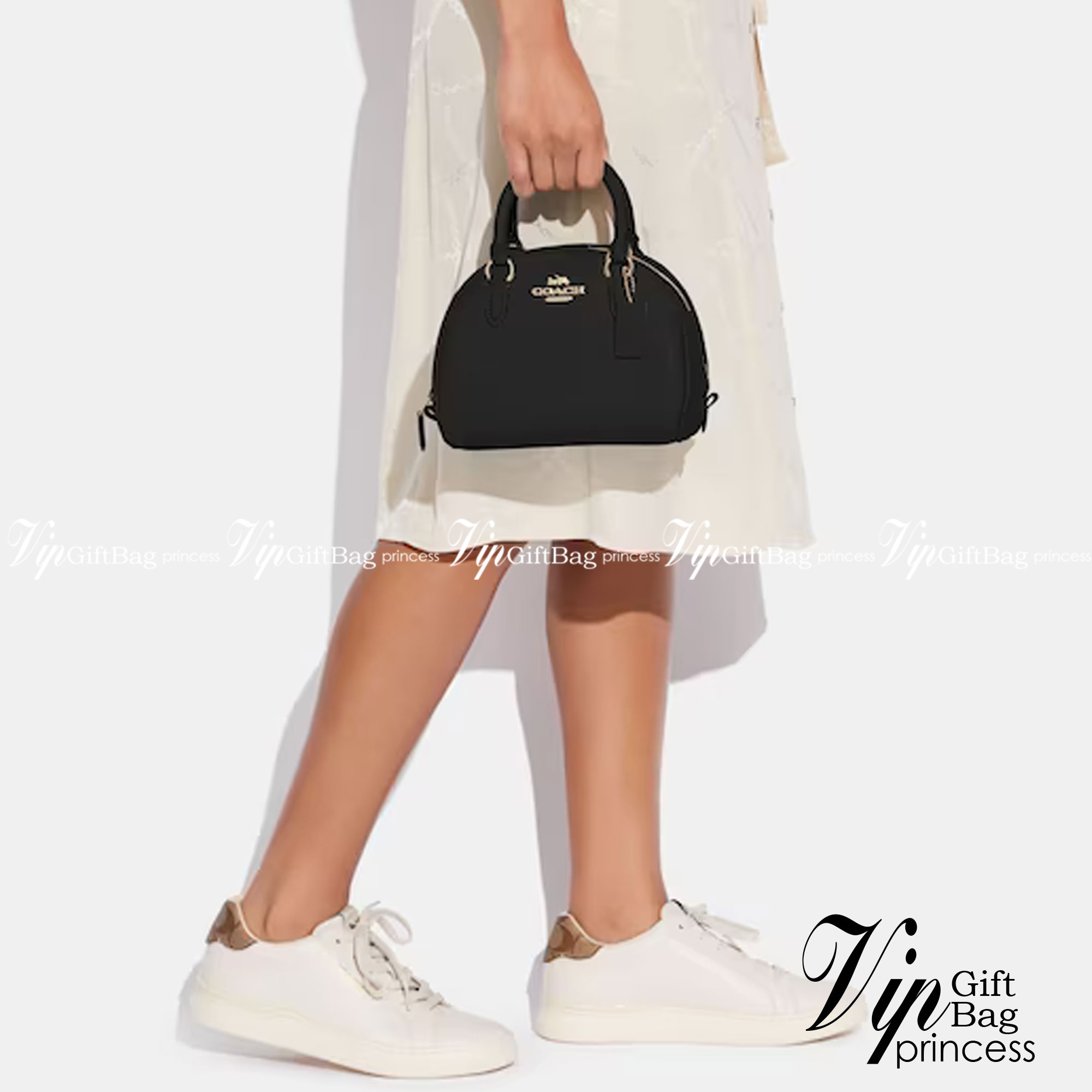 COACH SYDNEY SATCHEL BAG CA202 CA591 CB596 ใหม่ล่าสุด กับคอลที่สาวๆต้องหลงรัก กระเป๋าสะพายทรง satchel ที่มีรูปทรงดึงดูดสายตา สวยแรกเห็น วัสดุหนัง crossgrain พร้อมหูจับในตัว เปิด-ปิดด้วยซิป ภายในโล่งกว้าง ขนาดกำลังดี มีสายครอสให้ ปรับได้ตามชอบ ใบจริงลูกคุณ