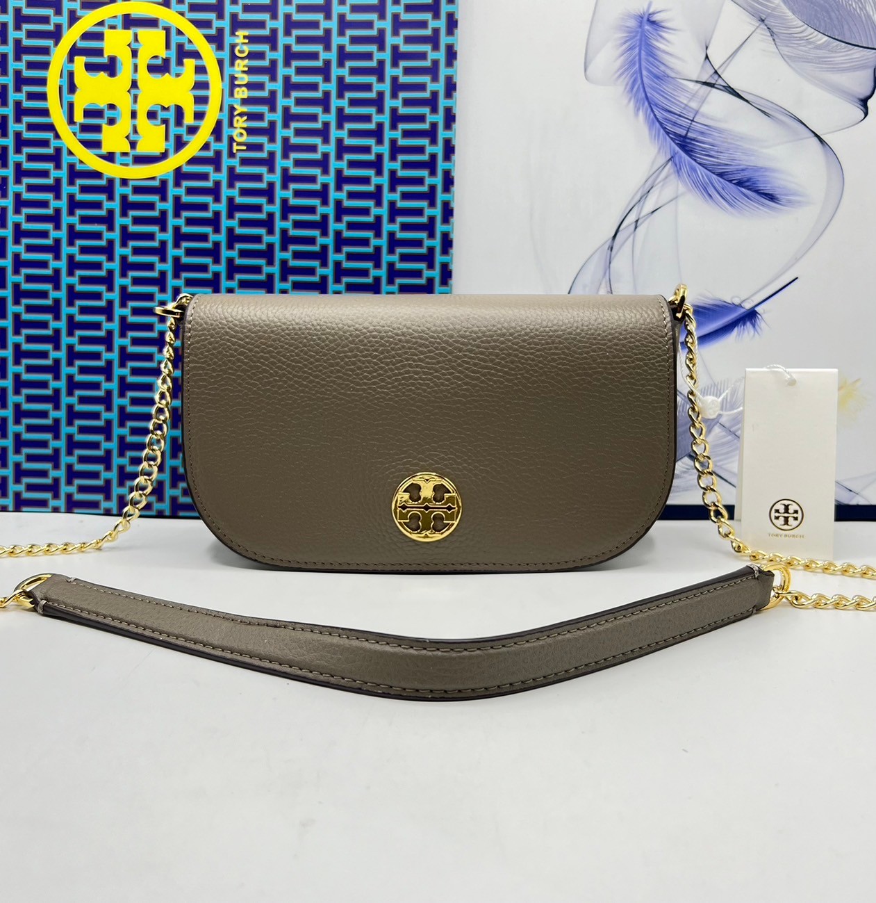 TORY BURCH Chelsea Pebbled Crossbody Bag กระเป๋าสะพายเรียบหรู เกรดออริ สลับแท้ 1:1 ใช้งานต่างประเทศได้