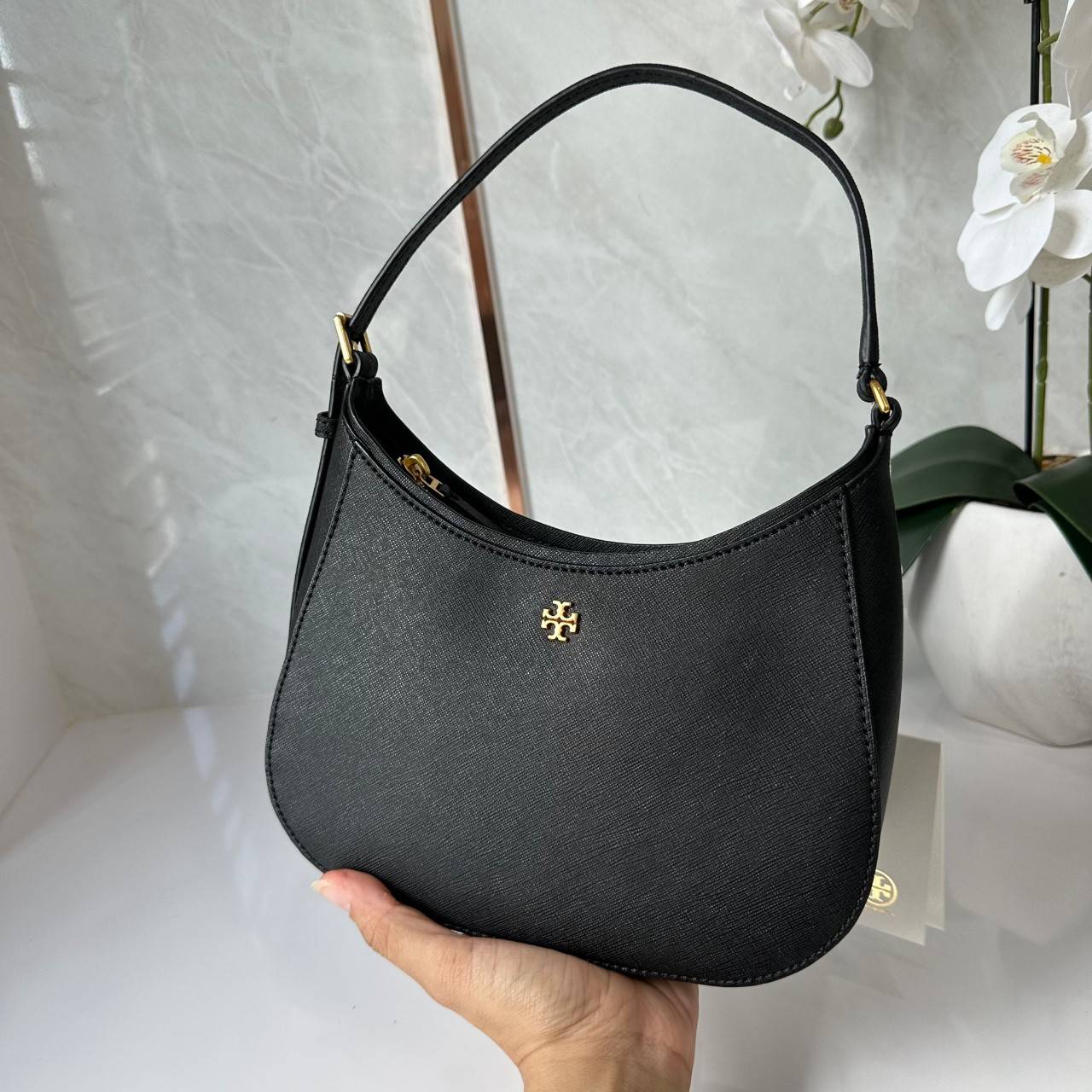 TORY BURCH EMERSON ZIP SHOULDER BAG 137416 / TORY BAG พร้อมส่ง 3 สี กระเป๋าสะพายไหล่ / คล้องแขน หนังซาเฟียโน่ ทนทาน