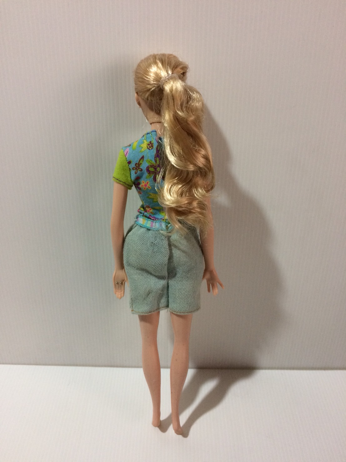 ตุ๊กตาบาร์บี้แท้ มือสอง สภาพดีค่ะ