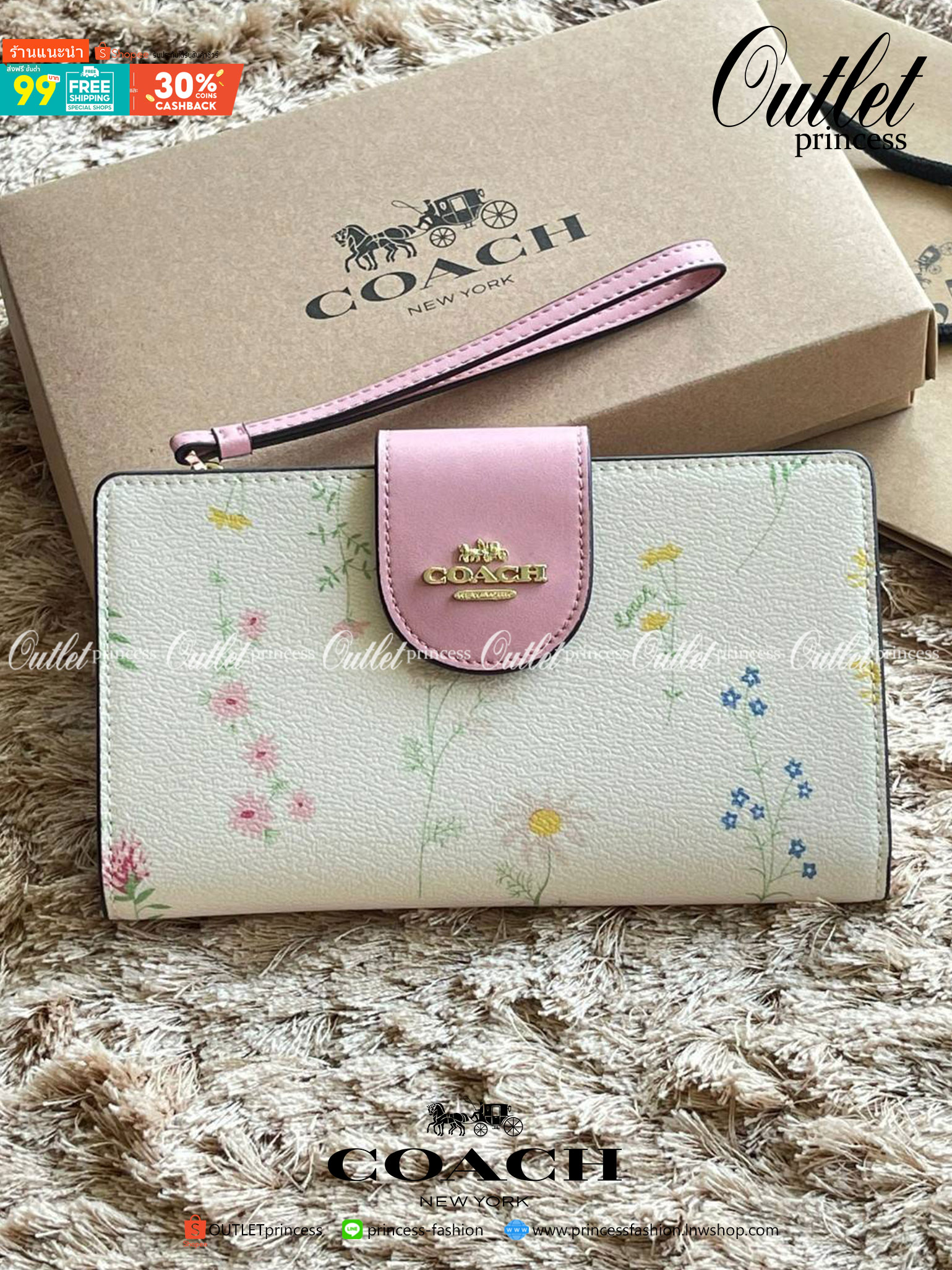 COACH TECH WALLET IN SIGNATURE CANVAS อีกหนึ่ง collection ของกระเป๋าสตางค์ที่ดีไซน์ทันสมัยให้ใช้งานได้แบบครบครัน เป็นกระเป๋าสตางค์ ที่มีช่องสำหรับใส่โทรศัพท์มือถือ ธนบัตร เหรียญ และบัตรต่าง ๆ ใช้งานแบบ2ด้าน เพิ่มความสะดวกสบายด้วยสายคล้องมือ ช่วยให้พกไปไหน