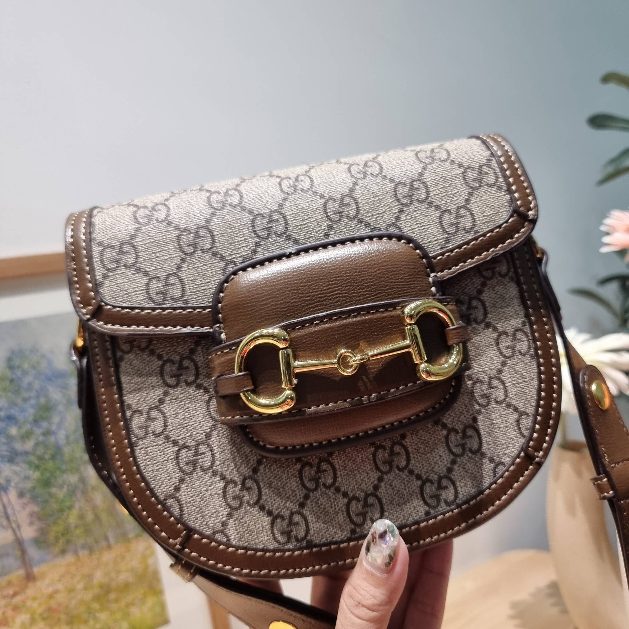 Gucci horsebit 1955 mini rounded bag / GUCCI BAG พร้อมส่ง 2 สี กระเป๋าสะพายไหล่/สะพายข้างทรงคลาสสิค มาในไซส์มินิ กะทัดรัด สวยอยู่ทรง **ล็อทราคาพิเศษสุดคุ้ม