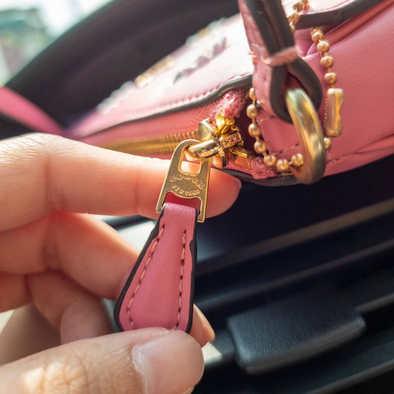 ของแท้ 💯% COACH C3356 NOLITA 19 WITH DAISY EMBROIDERY คอลเลคชั่นใหม่ สีใหม่ล่าสุด ยังไม่เข้า shop ไทย!! สวยหวาน น่ารักน่าใช้