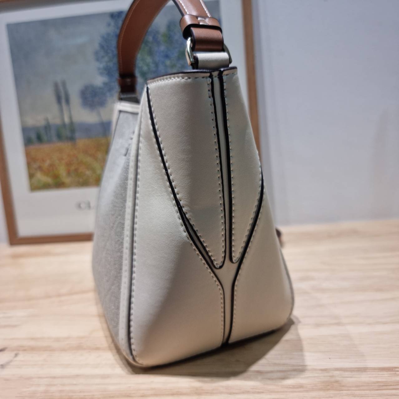 TORY BURCH SMALL T MONOGRAM MCGRAW BUCKET BAG กระเป๋าทรงบัคเก็ตโมโนแกรม เกรดออริ สลับแท้ 1:1 ใช้งานต่างประเทศได้