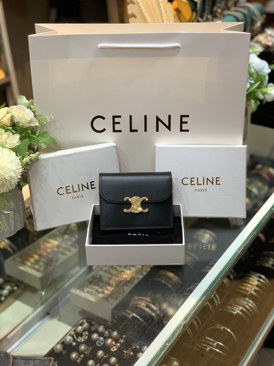 ORI หนังแท้ | CELINE SHORT WALLET BUSINESS CARD HOLDER / CELINE COMPACT WALLET WITH COIN TRIOMPHE กระเป๋าสตางค์ซีลีนใบสั้น เรียบหรู มีฟังก์ชันและสไตล์ให้เลือกด้วยช่องใส่บัตรหลายช่อง