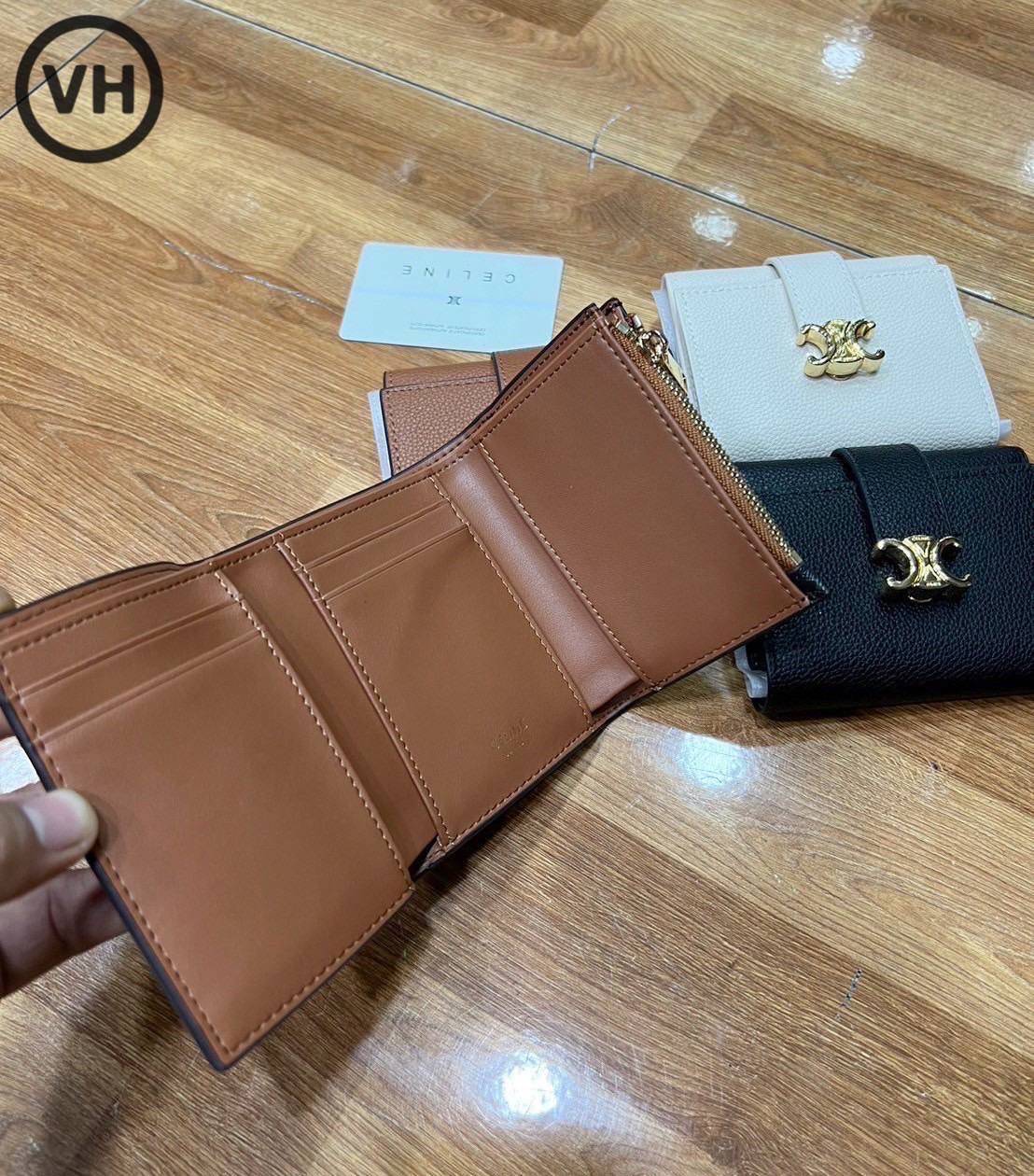 ORI หนังแท้ | CELINE Small Triomphe Wallet / Celine Short Wallet กระเป๋าสตางค์ใบสั้น กระเป๋าสตางค์เซลีน