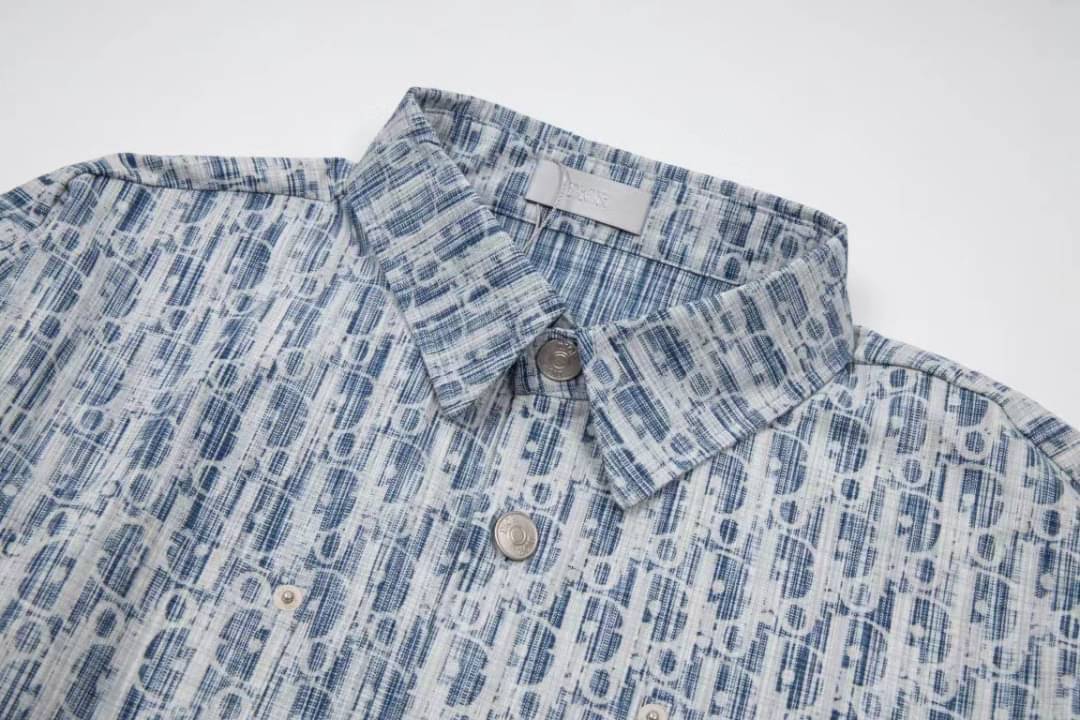 Dior Monogram Shirt / Dior shirt เกรดออริจินอล มีป้ายแท็กที่คอเสื้อ ใส่ได้ทั้งผู้หญิงผู้ชาย พร้อมส่งที่ไทย ภาพสินค้าถ่ายจากงานขายจริง ใช้งานต่างประเทศได้