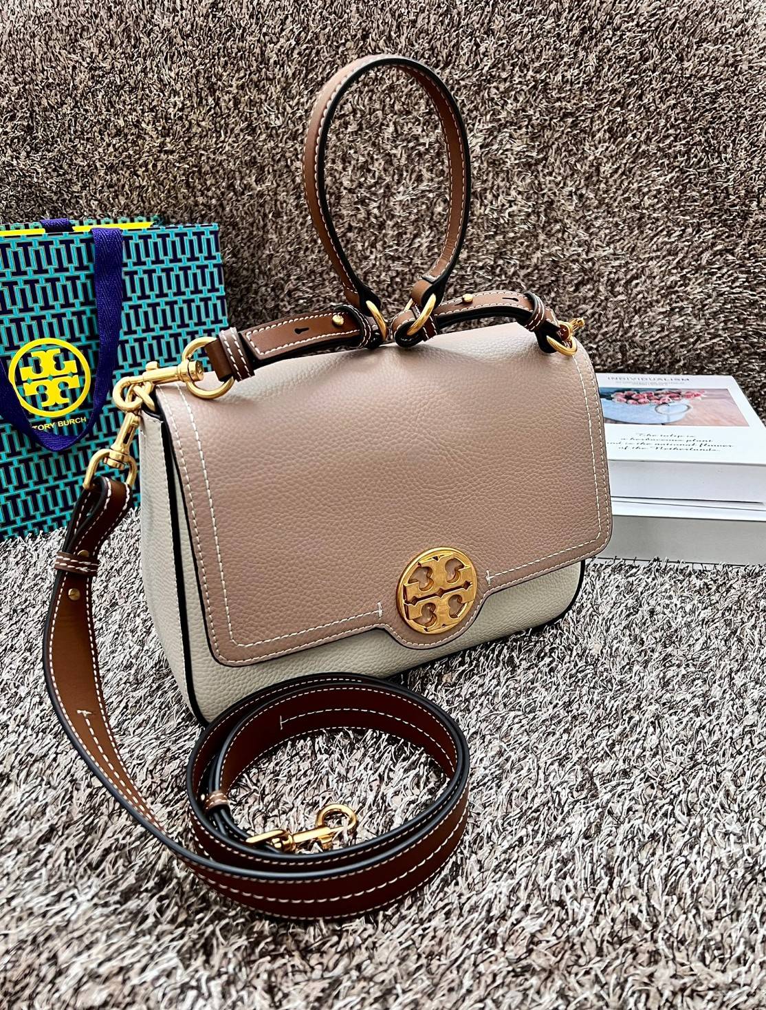 พร้อมส่ง 2 สี TORY BURCH FELIX CONVERTIBLE SHOULDER BAG กระเป๋าสะพาย เกรดท็อปออริ เกรดดีสุด สลับแท้ 1:1 ใช้ต่างประเทศได้
