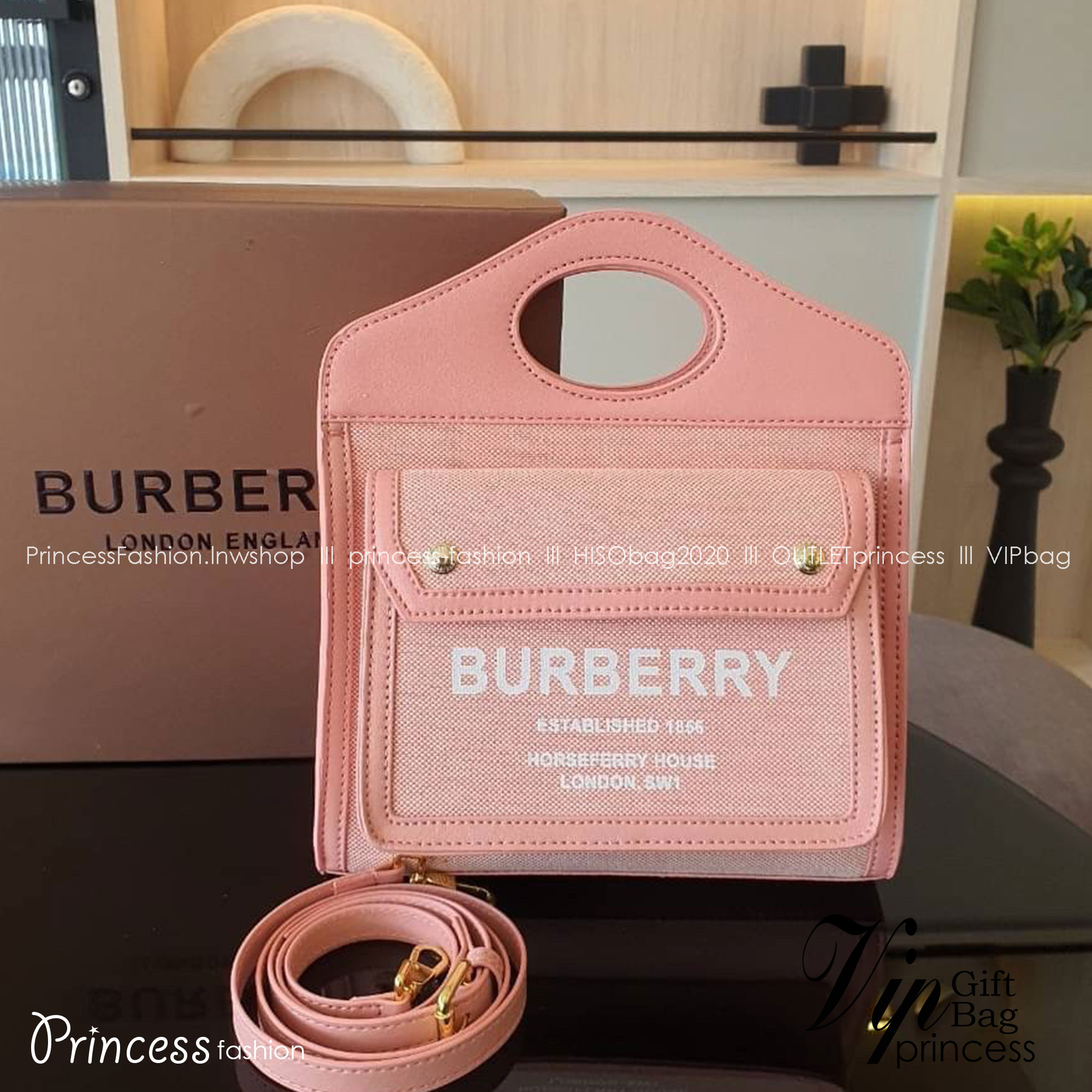 BURBERRY Mini Pocket Bag in Bright Red/dusky Pink / BURBERRY FRAGRANCES MINI TOTE BAG ตัวกระเป๋าเป็นผ้าตัดหนัง Lambskin นิ่มสวยหรูดูดี สีสันพาสเทล **น่ารักมากๆ มีช่องกระเป๋าหน้าเล็กให้1ช่อง ภายในช่องหลักโล่งกว้าง
