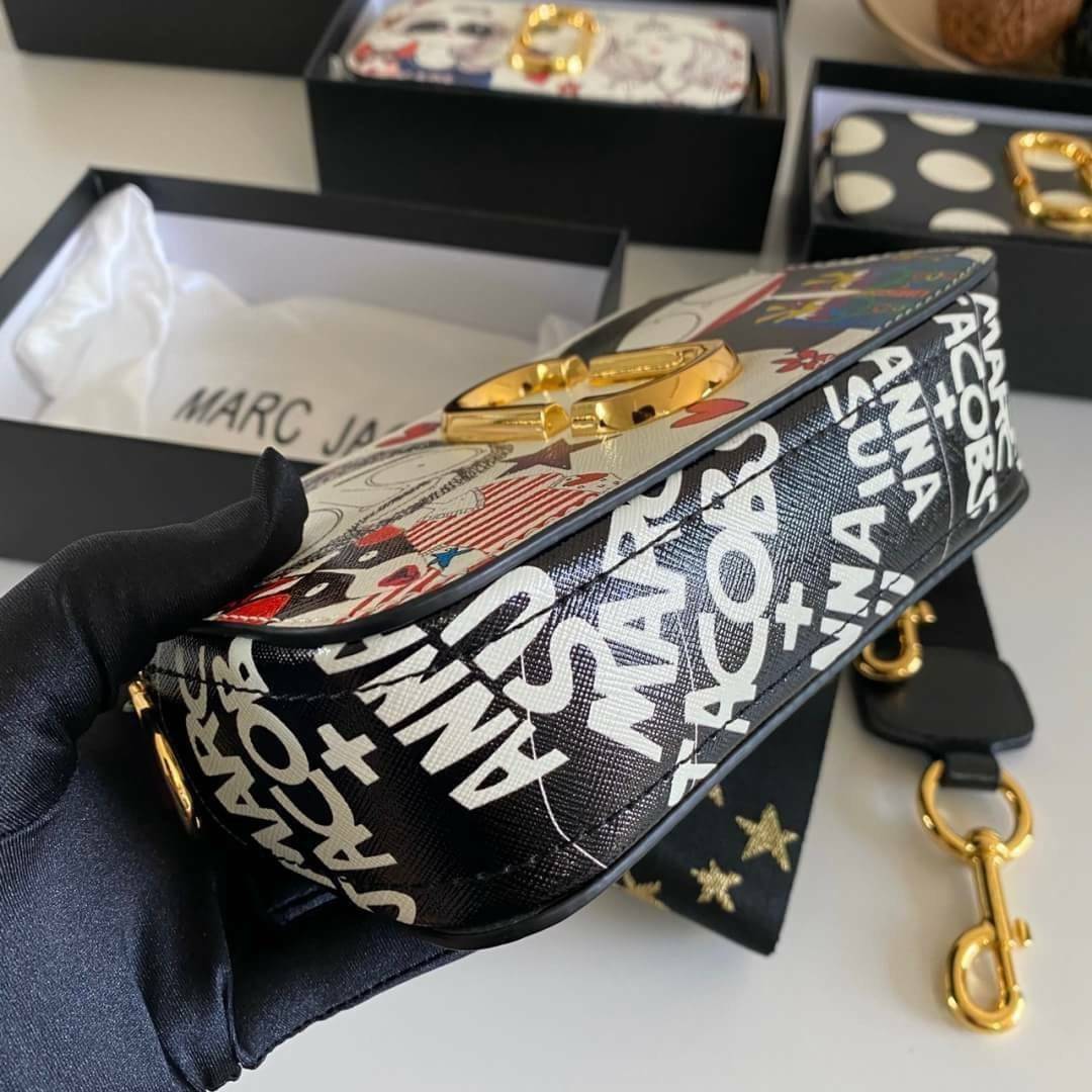 พรีเมี่ยมกิ๊ฟแท้ 100% 】หนังแท้ MARC JACOBS The Snapshot Camera X Anna Sui Cross Body Bag