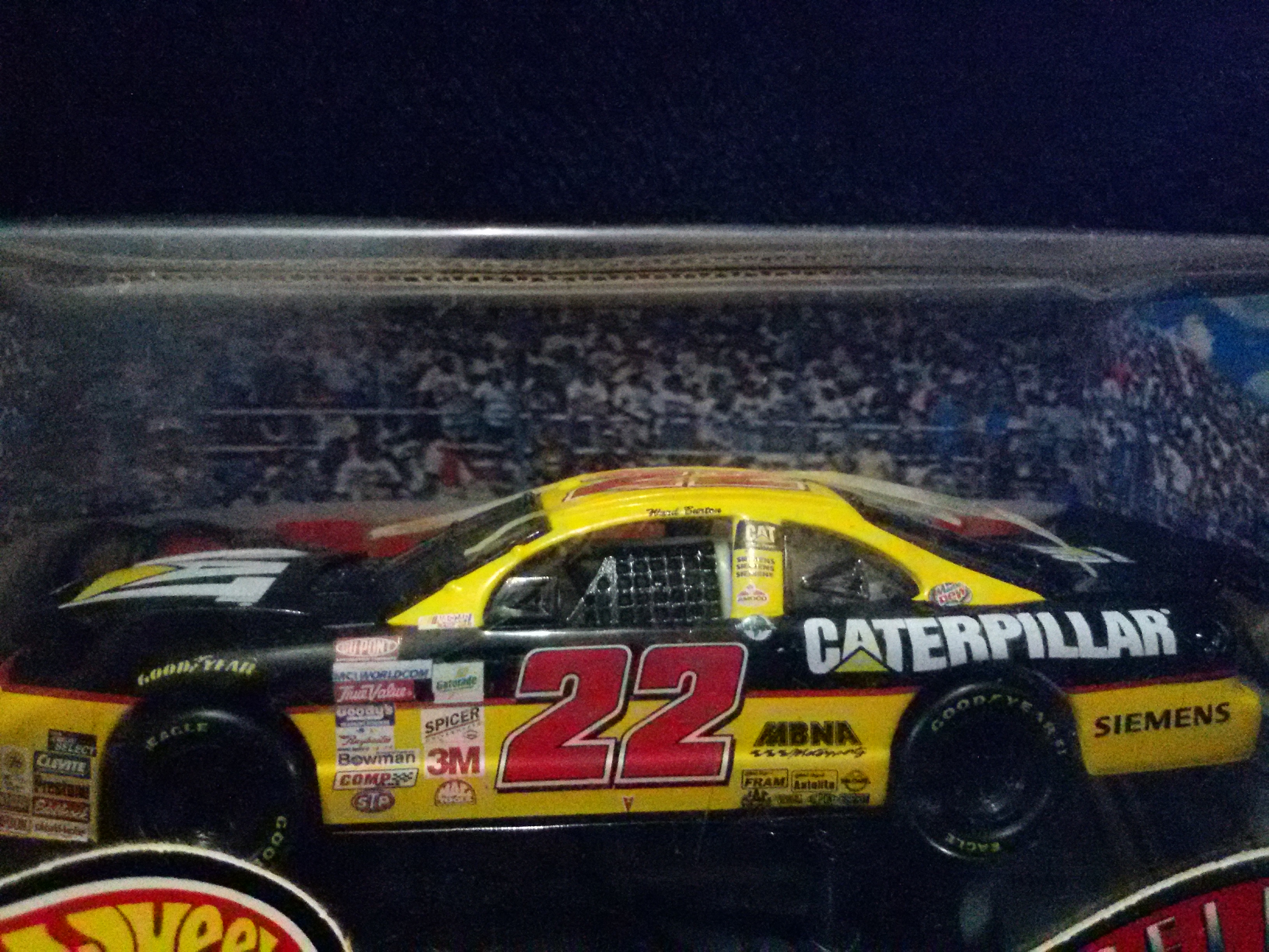 รถเหล็ก Hot Wheels Racing - NASCAR - Select Vehicles - CAT (Caterpillar) #22 - 1:43 Scale