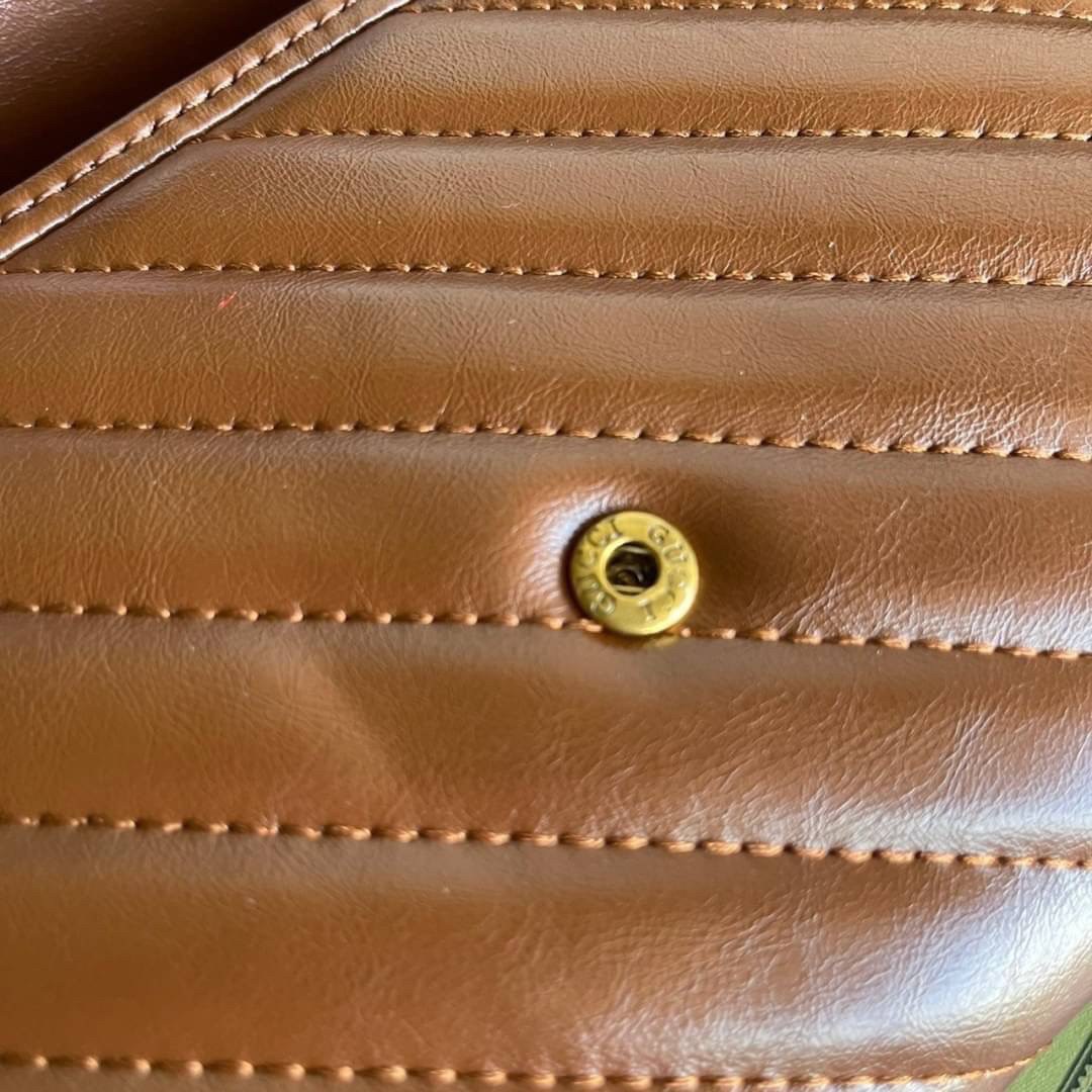 หนังแท้ GG Marmont matelassé mini bag พร้อมส่งที่ไทย GUCCI Wallet on Chain ภาพสินค้าถ่ายจากงานขายจริง รุ่นนี้หนังสวยมากค่ะ ละมุนที่สุด ใส่บัตร ใส่แบงค์ได้ รับรองว่าจะเป็นกระเป๋าที่จะหยิบใช้งานได้บ่อยๆ รับประกันความสวยปังค่าาา