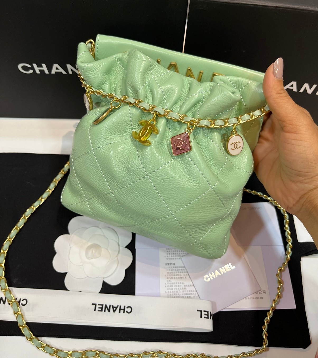CHANEL 23p mini 22bag / Chanel 23P mini bucket bag / Chanel ss22 shopping tote กระเป๋าสะพายไซส์มินิ เกรดออริ 1:1 ใช้งานต่างประเทศได้