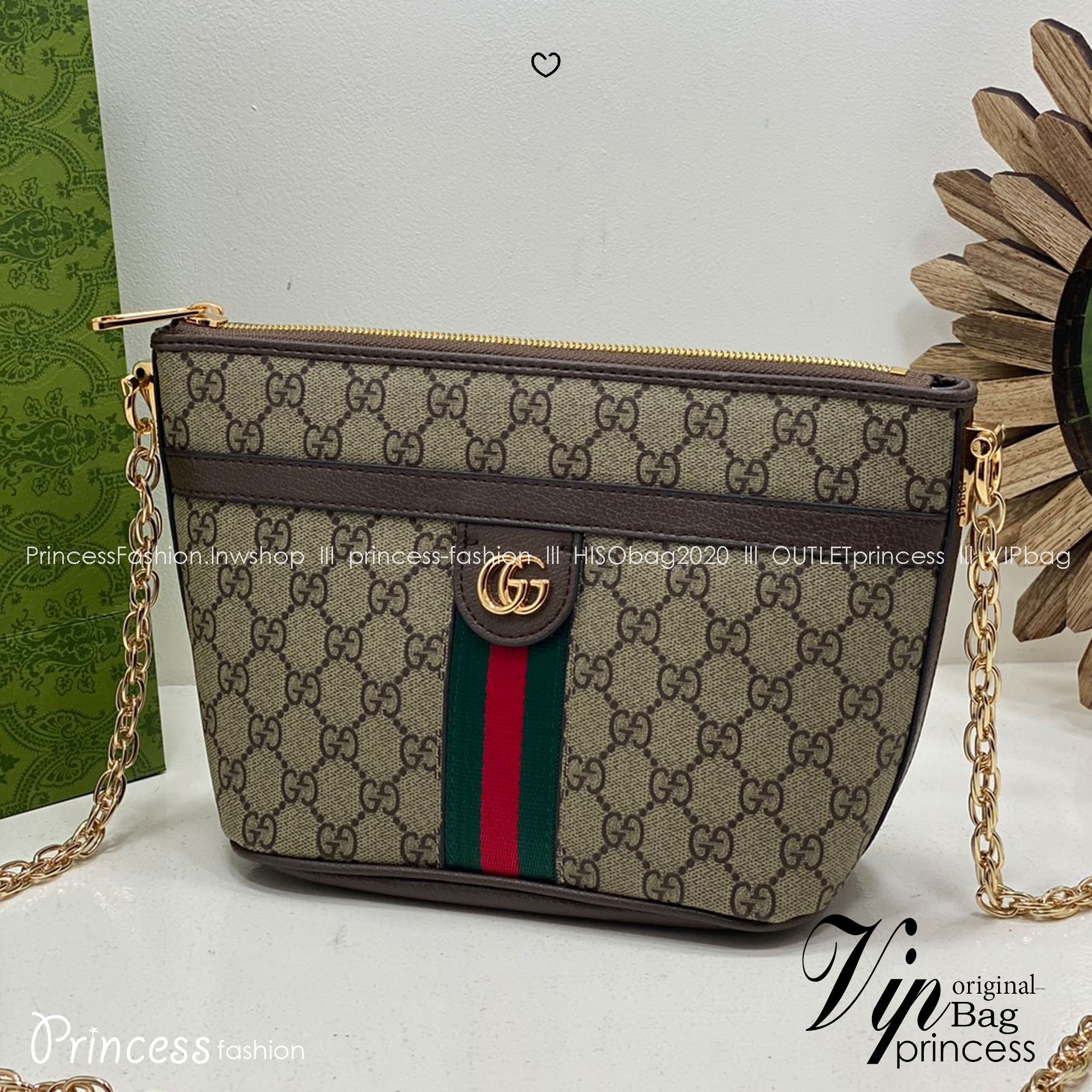 GUCCI Ophidia GG Mini Shoulder Bag กระเป๋าทรงพอช พร้อมสายสะพายโซ่สีทองหรูหรา ดีไซส์เรียบง่ายสะดวกใช้ ภายในเป็นช่องโล่ง สายสะพายหนังสลับโซ่ ใช้ได้ในทุกๆวัน ทุกๆลุค ตอบโจทย์ได้สบายๆ