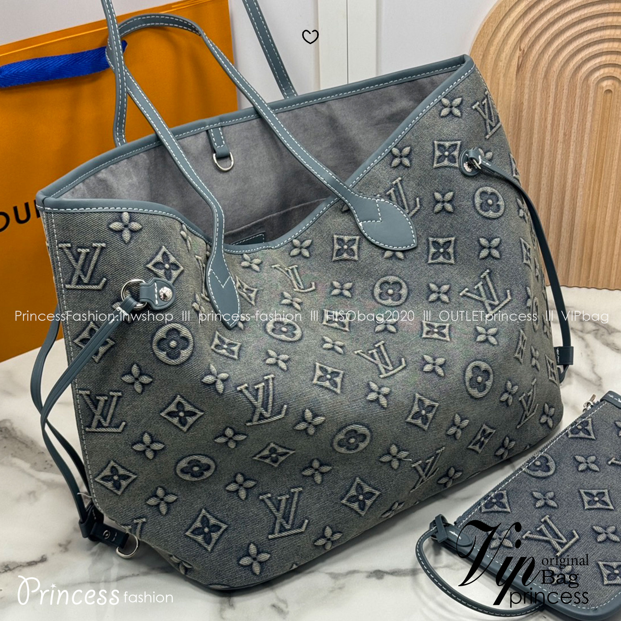 LV Neverfull MM Denim Tote Bag กระเป๋าสะพายทรงโท้ทเดนิมลายโมโนแกรมปั้มนูน พร้อมใบเล็กเข้าชุด ภายในโล่งกว้างมาก สะพายไปเที่ยวต่างจังหวัดคือดีงามมากจ้า หรือจะสะพายไปทำงาน ไปต่างประเทศก็สะดวก จัดไป!