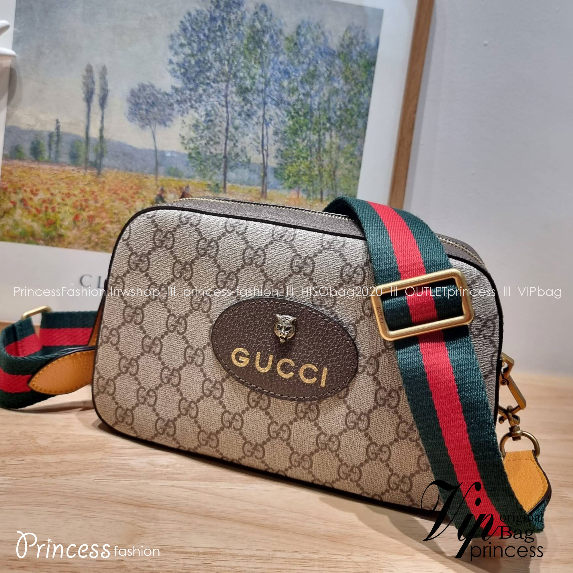 GUCCI NEO VINTAGE GG SUPREME MESSENGER BAG / GG neo vintage crossbody bag พร้อมส่ง กระเป๋าสะพายข้างตัวท็อปฮิต ทรงสวย ใช้งานง่าย โดดเด่นตรงสายสะพายสีสดใสเป็นเอกลักษณ์