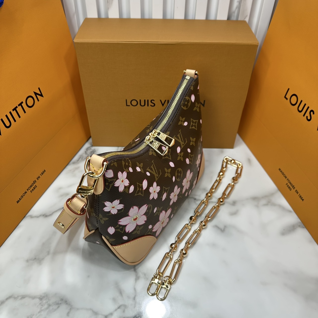 ORI หนังแท้ | คอลใหม่ดอกไม้แสนหวาน LV x TM Cherry Blossom bag กระเป๋าสะพายดีไซน์คลาสสิครุ่นสุดปัง ปรับลุคให้มีชีวิตชีวาด้วยลายดอกไม้เชอรี่บลอสซั่ม คอลใหม่สุดเอ็กซ์คลูซีฟ